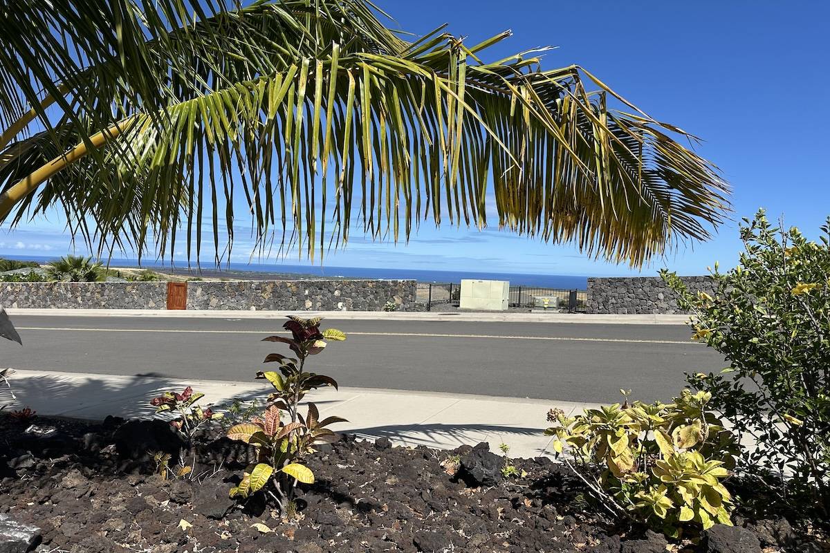 Waikoloa, HI 96738,68-1603 KILAKILA ST