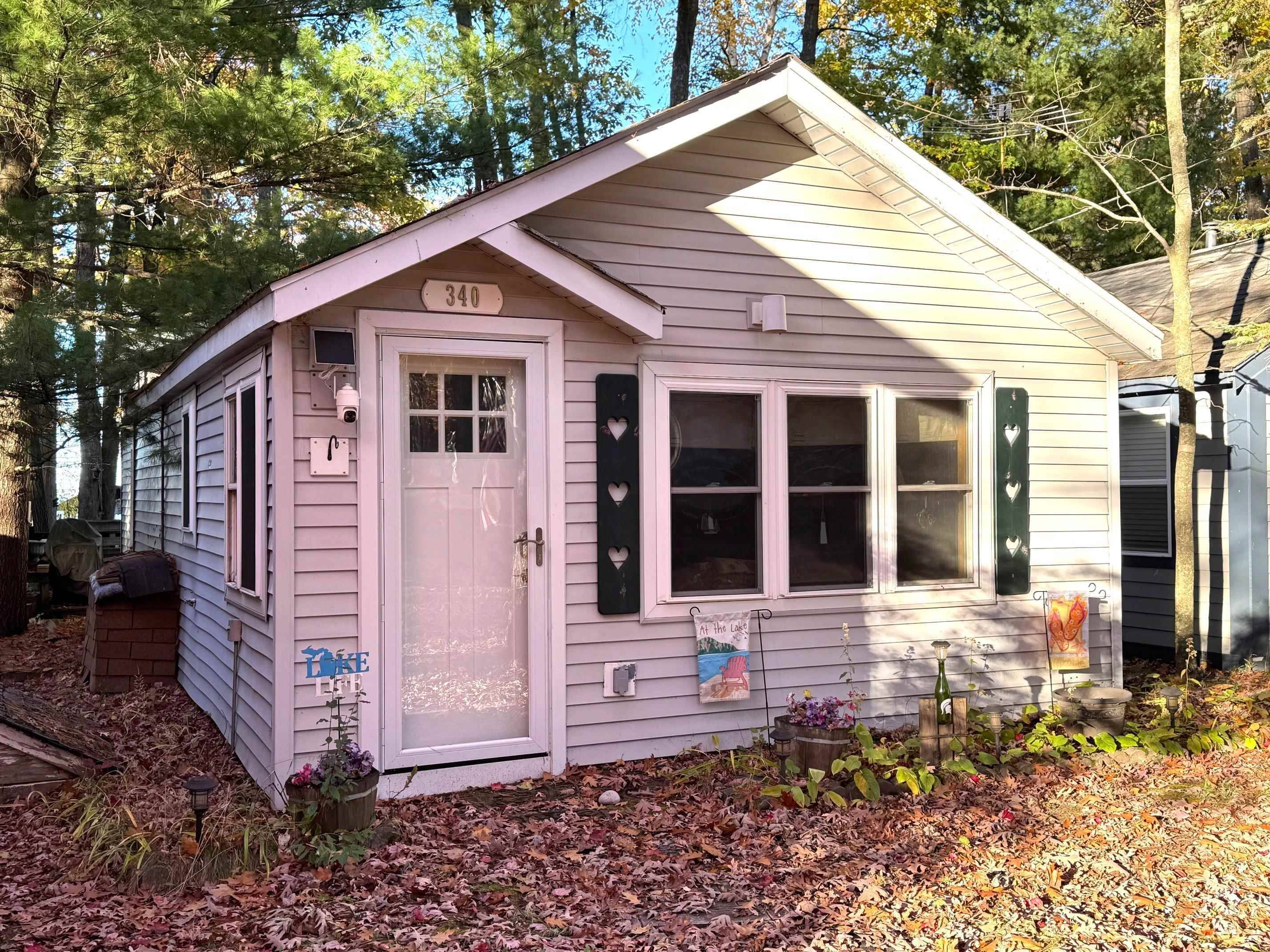 Roscommon, MI 48653,340 Lone Pine DR