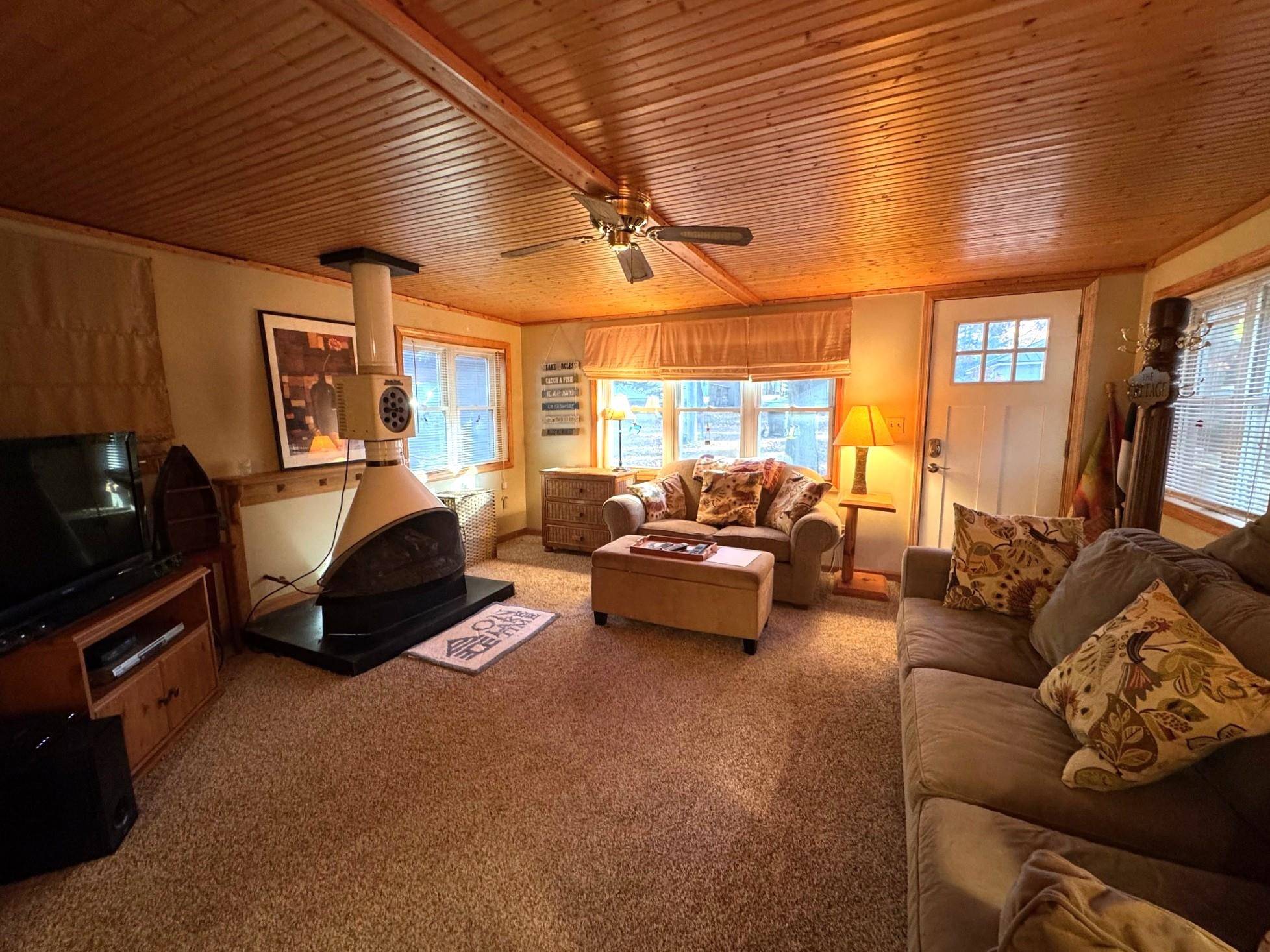 Roscommon, MI 48653,340 Lone Pine DR