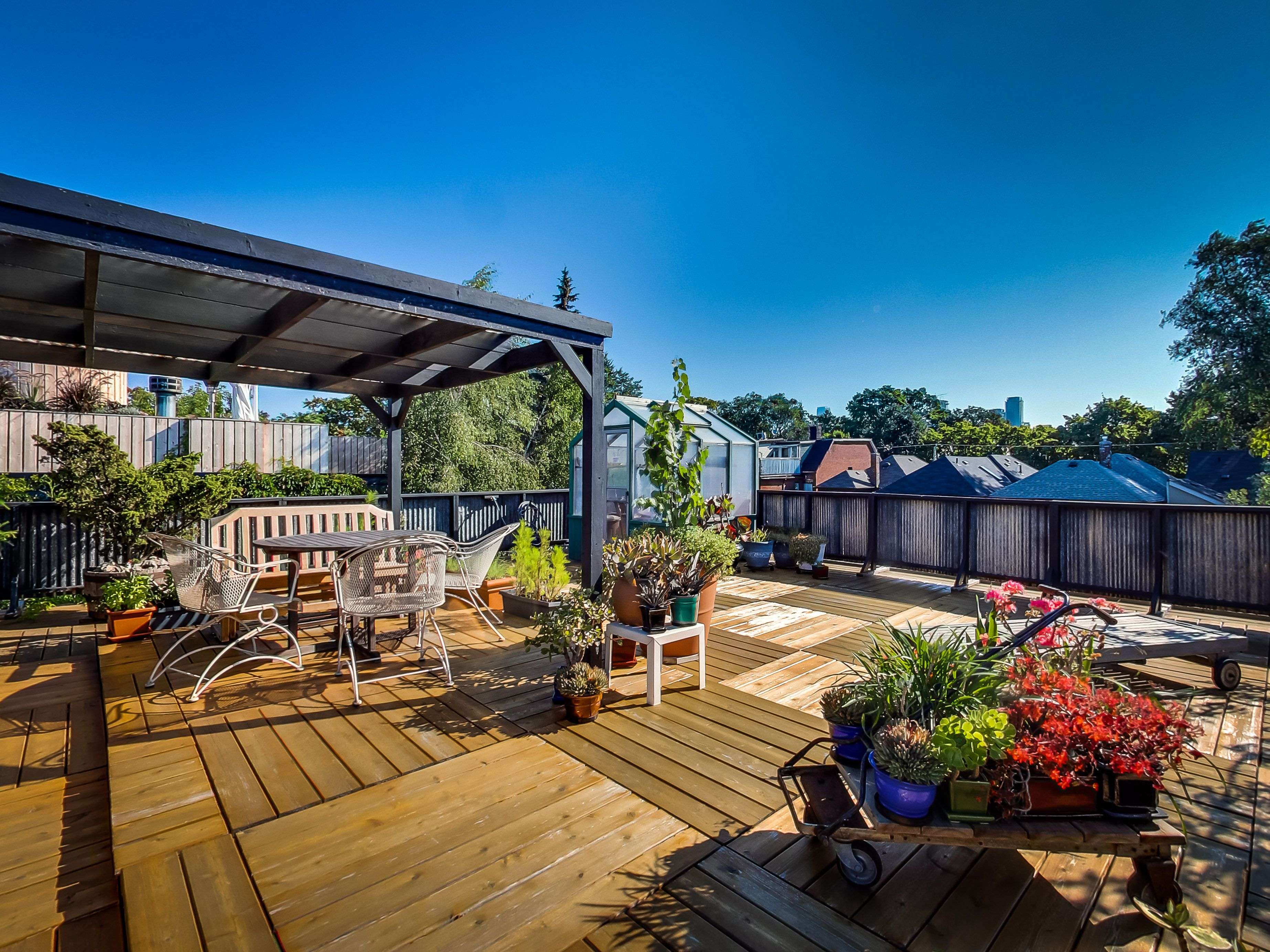 Toronto C01, ON M5S 2N9,50 Croft ST