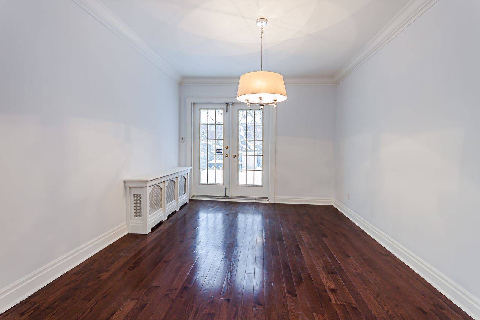 Toronto C04, ON M5N 1J8,526 Roselawn AVE