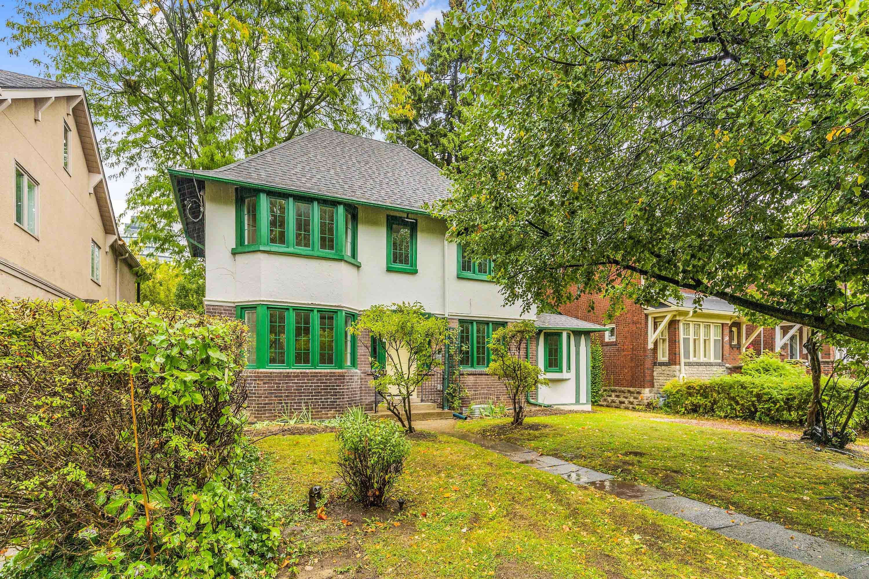 Toronto C10, ON M4S 1P8,116 Manor RD E #Lower