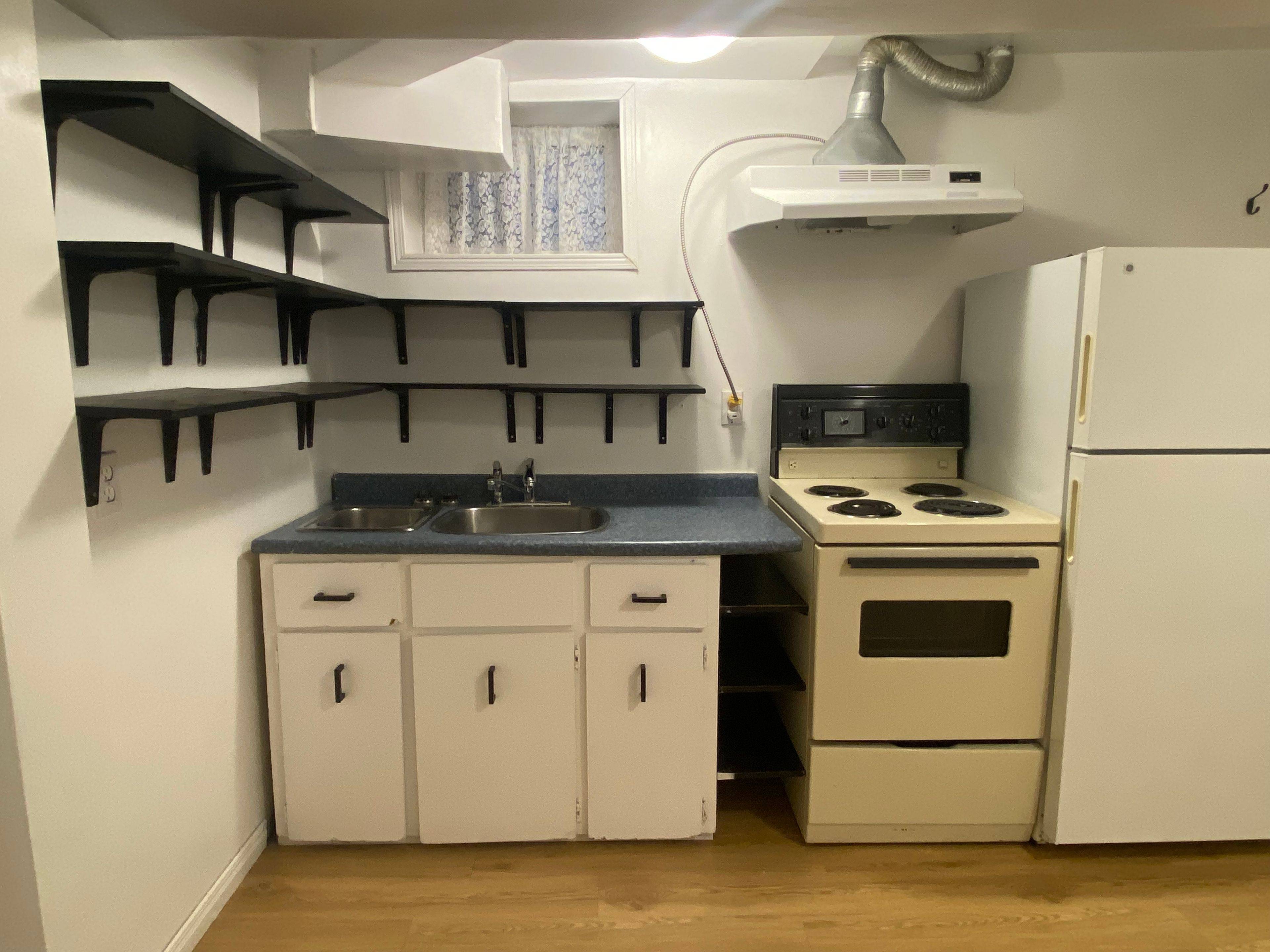 Toronto C01, ON M5T 1L6,114 Baldwin ST #Bsmt