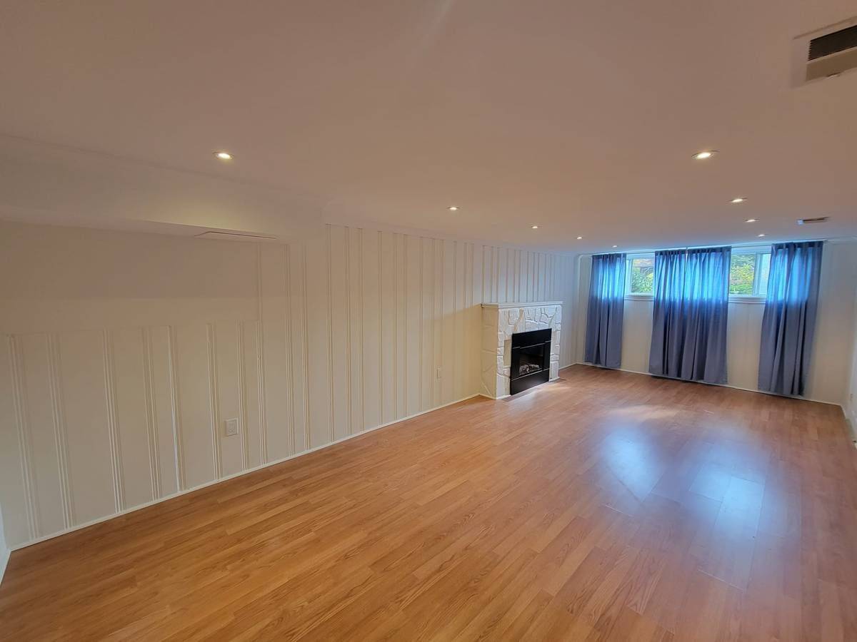 Toronto E06, ON M1N 1K7,7 Folcroft AVE #BSMT