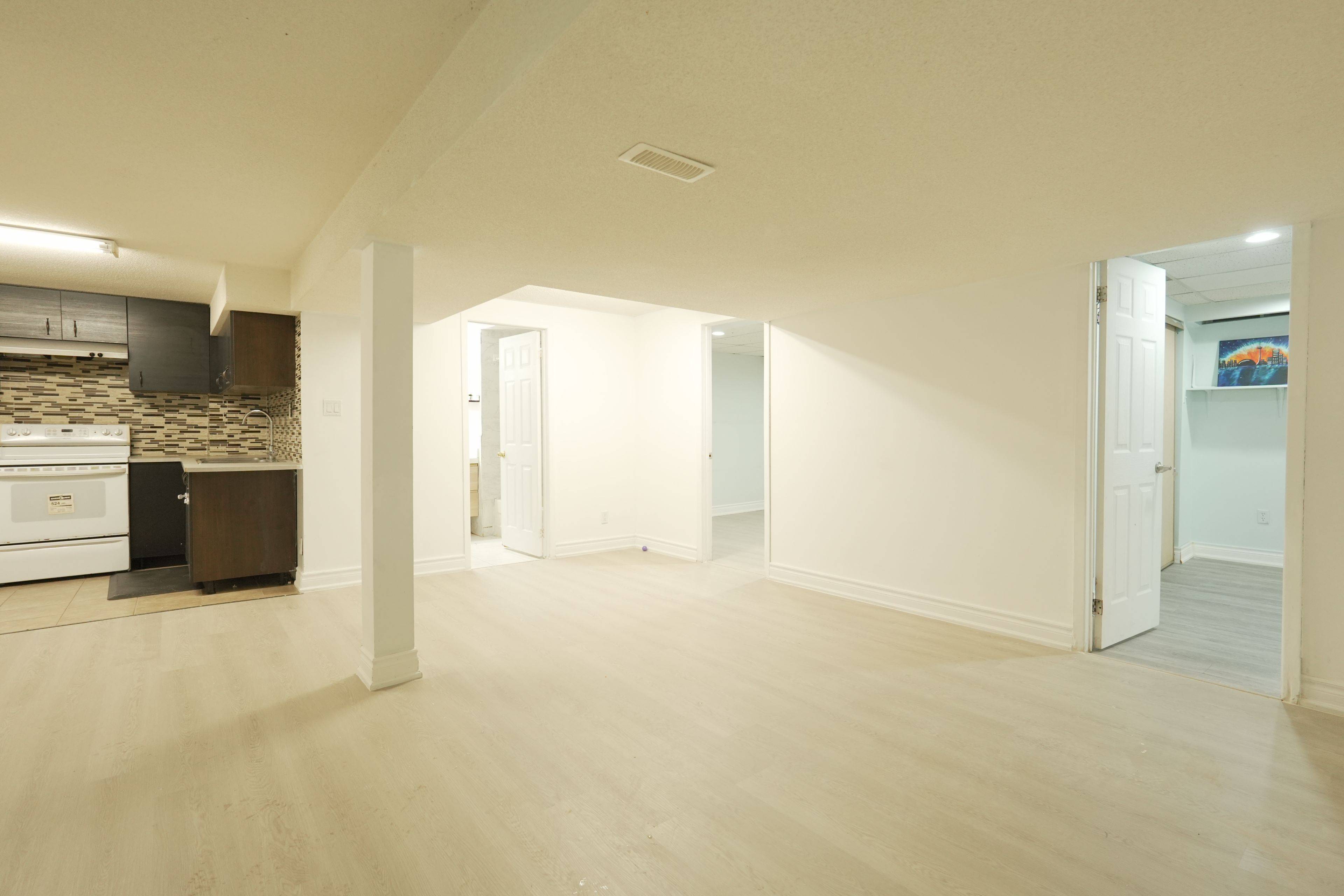 Toronto E10, ON M1C 3Y4,151 Calverley TRL #Bsmnt