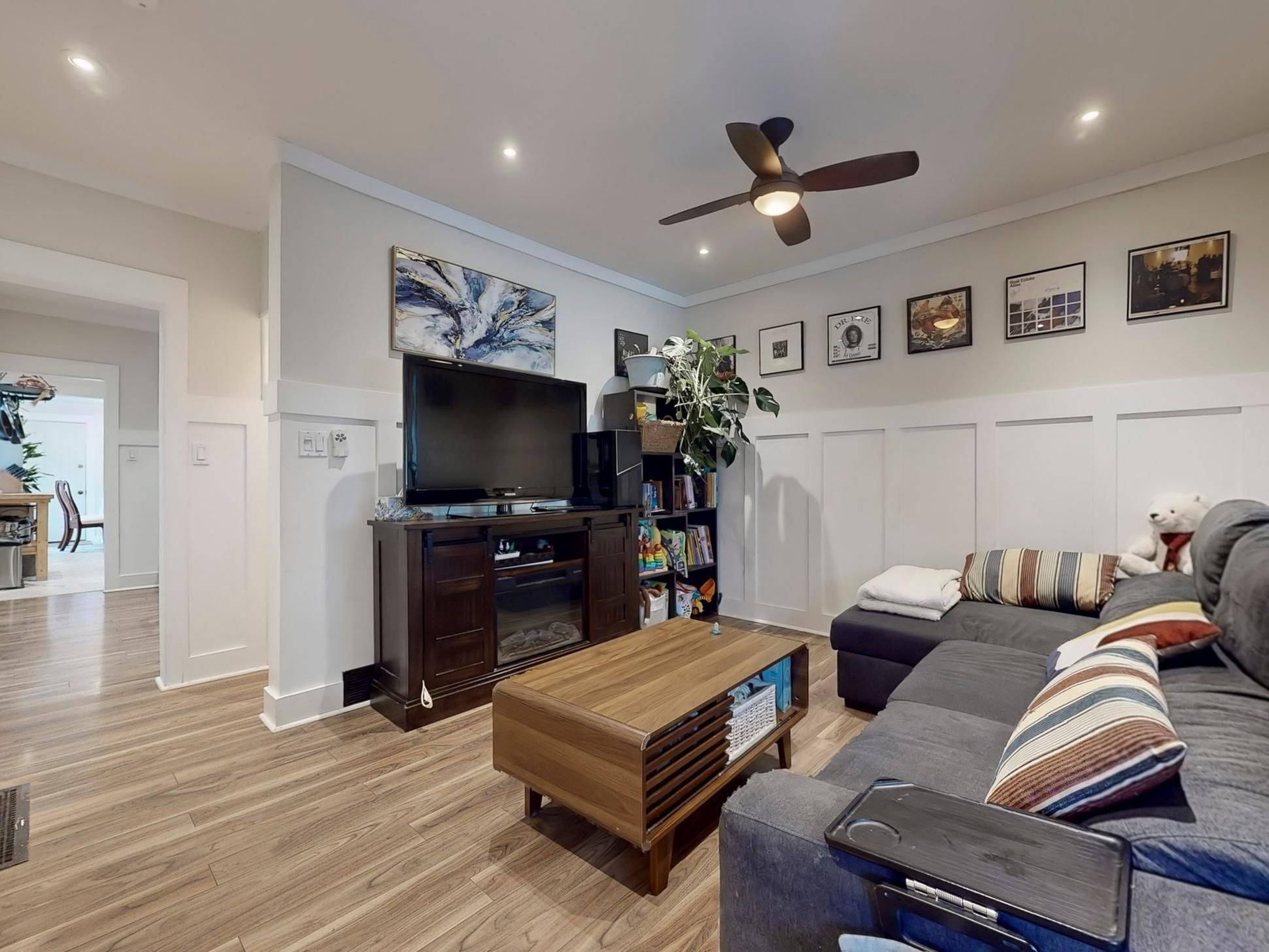 Toronto E03, ON M4C 4H6,96 Coleridge AVE