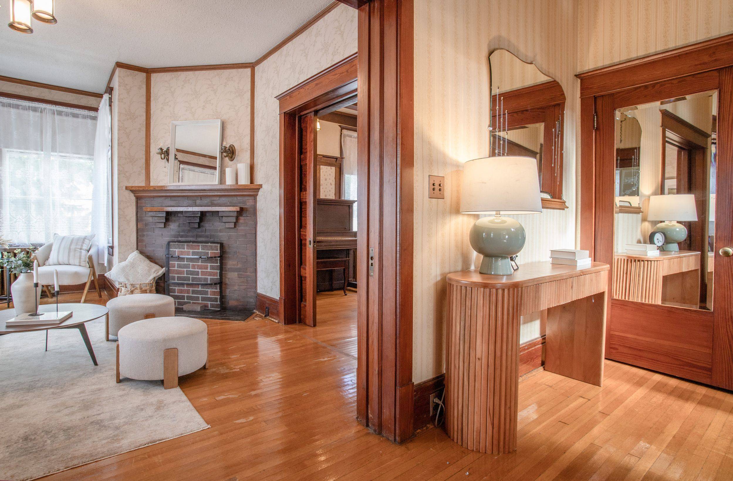 Oshawa, ON L1H 2L7,33 Fairbanks ST