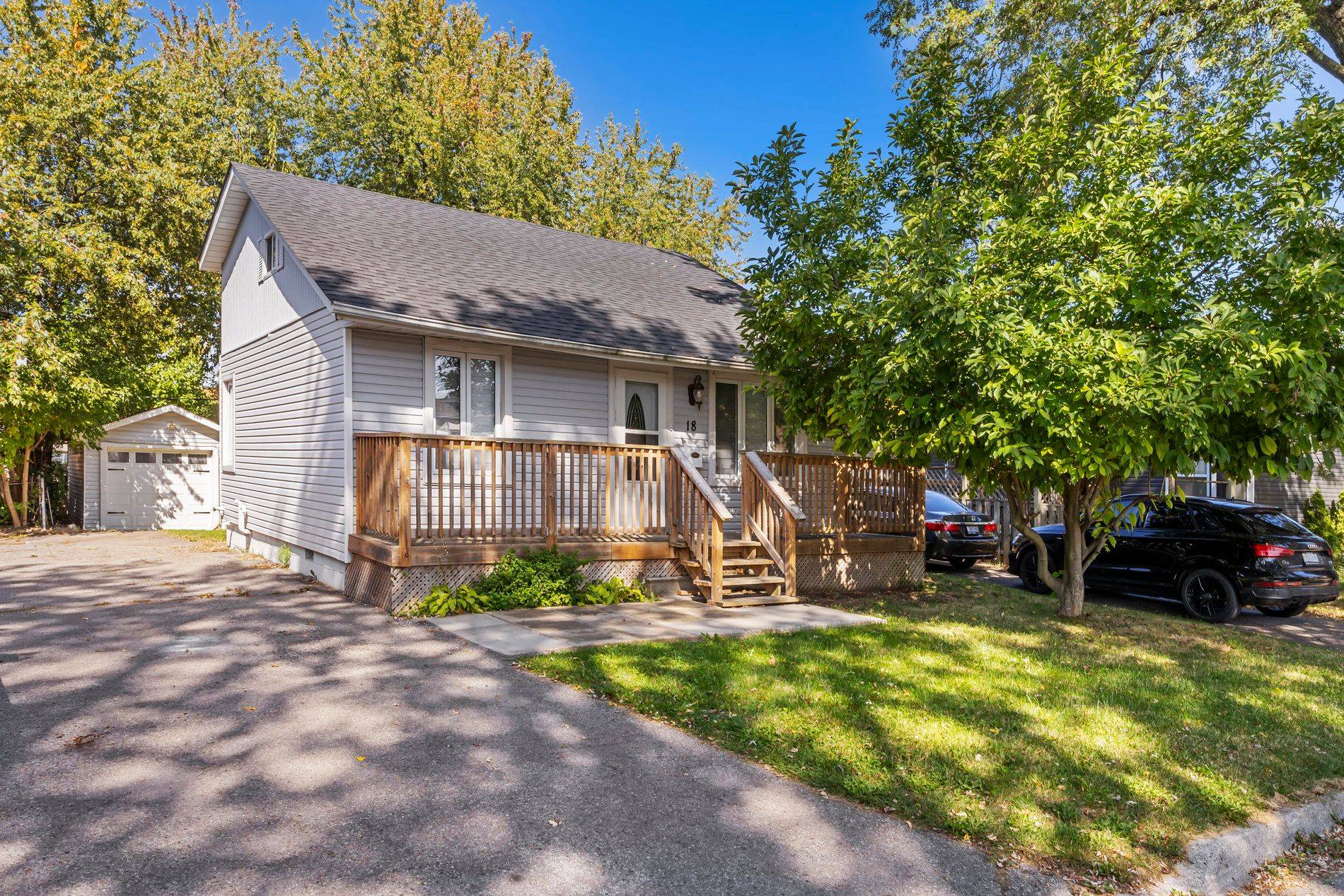 Ajax, ON L1S 1W1,18 Beech ST