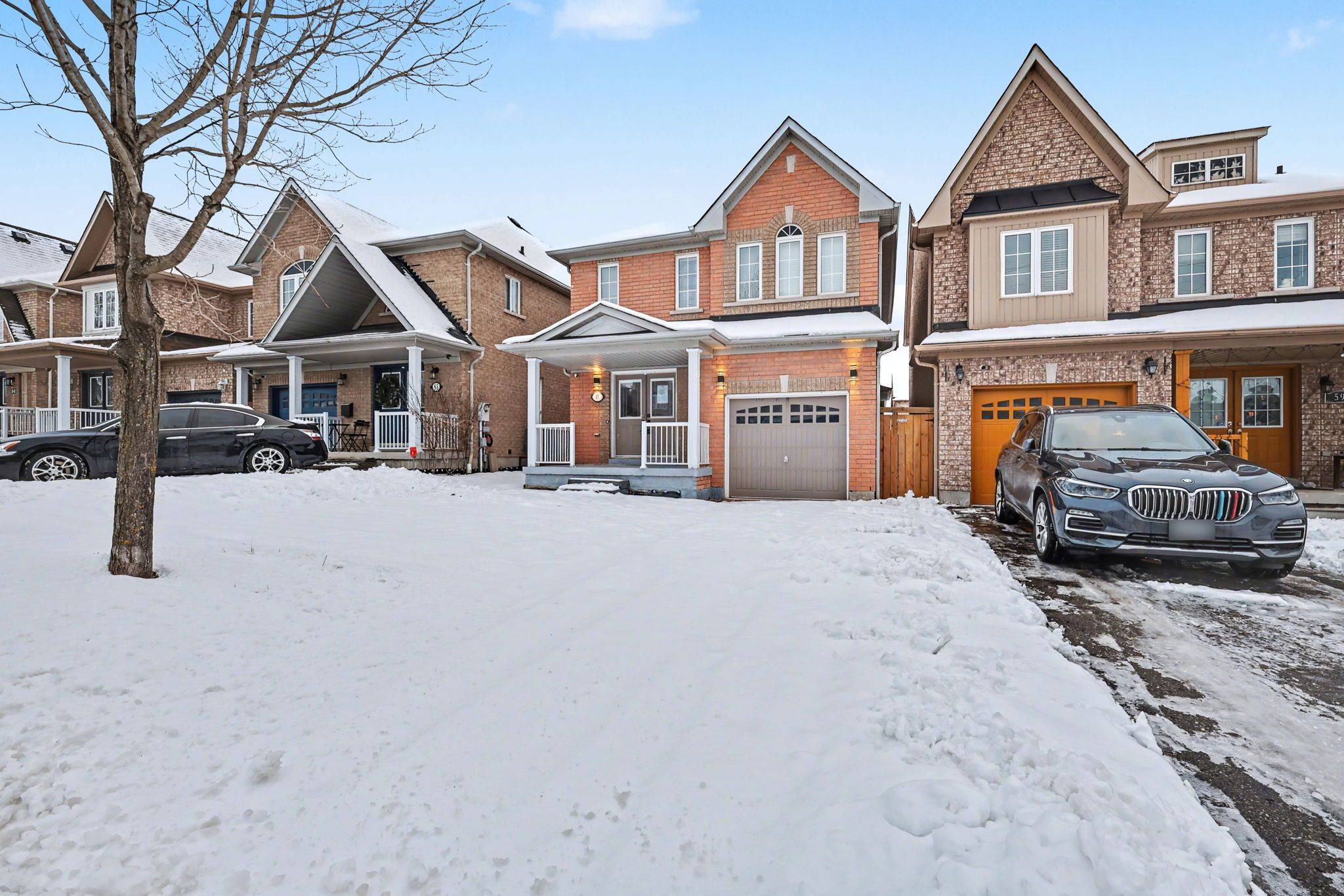 Whitby, ON L1N 0C6,57 Oceanpearl CRES