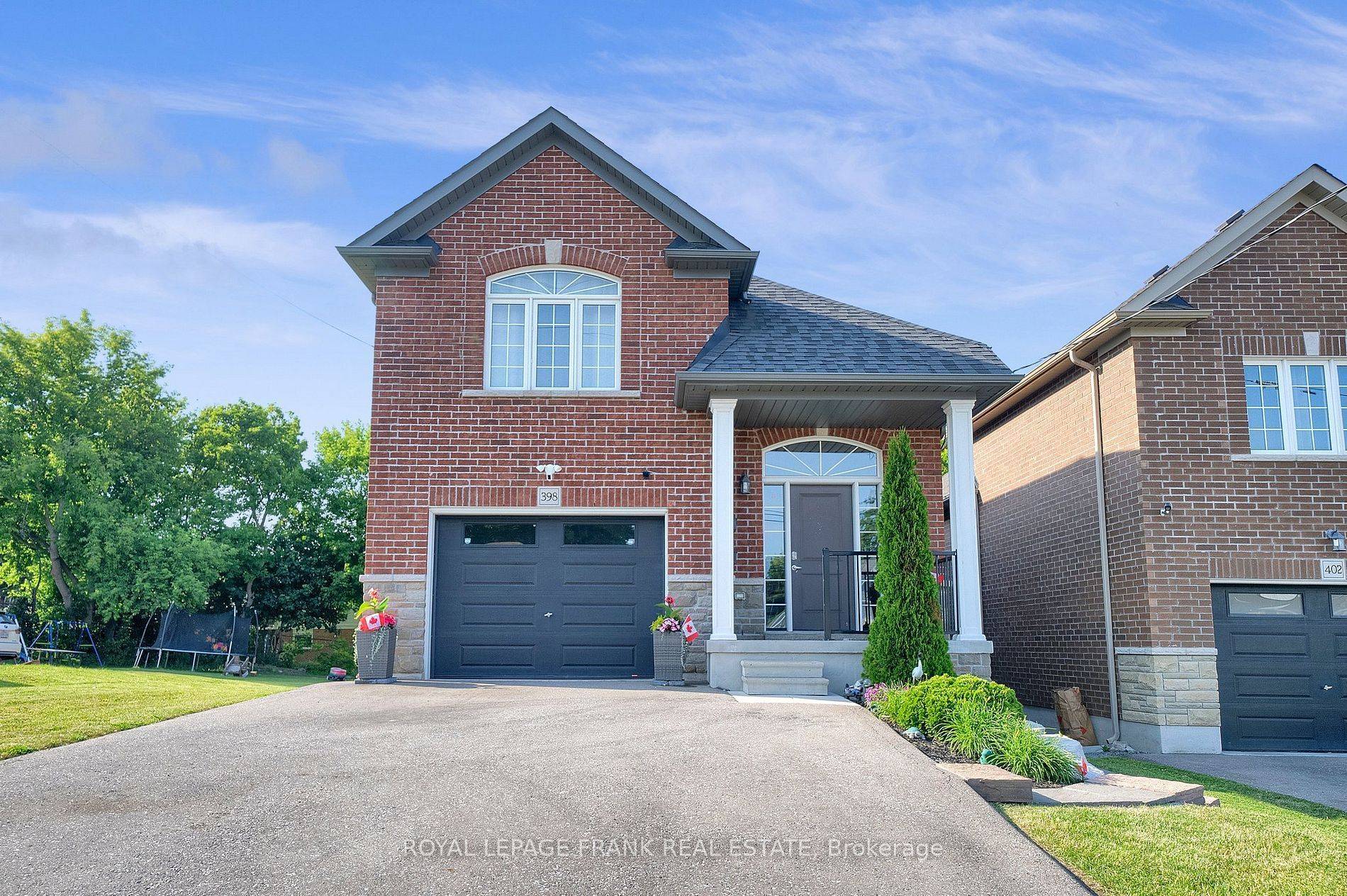 Oshawa, ON L1H 2R1,398 Olive AVE