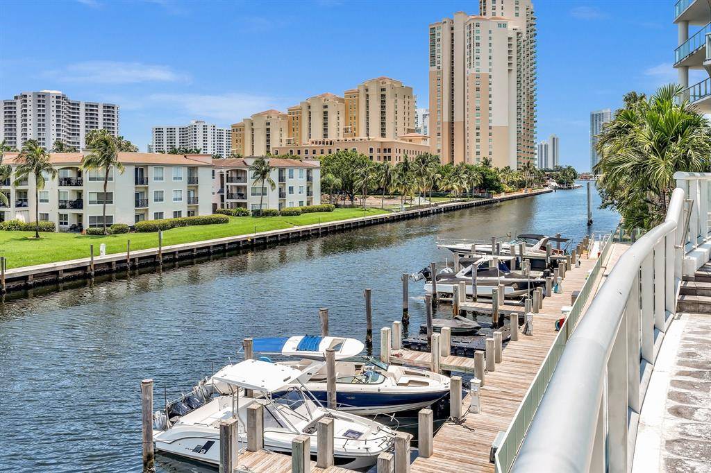 Aventura, FL 33180,3131 NE 188th Street #2-1201