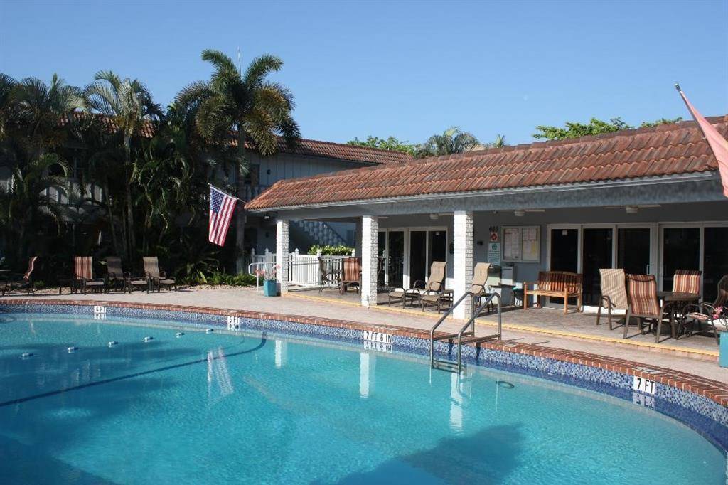 Wilton Manors, FL 33311,669 W Oakland Park Blvd #208-B