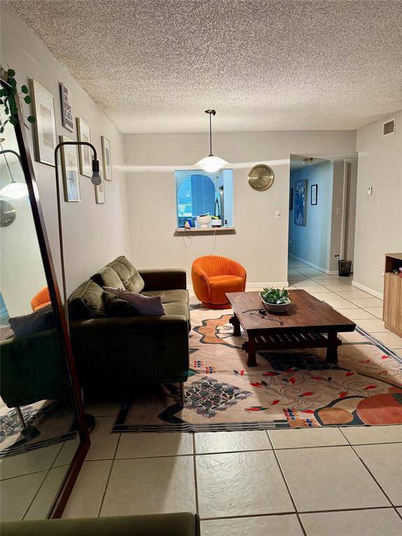 Oakland Park, FL 33309,3300 NW 46th St