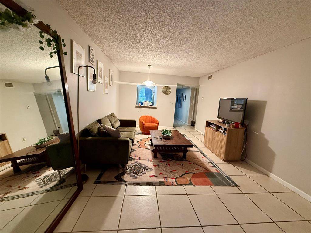 Oakland Park, FL 33309,3300 NW 46th St