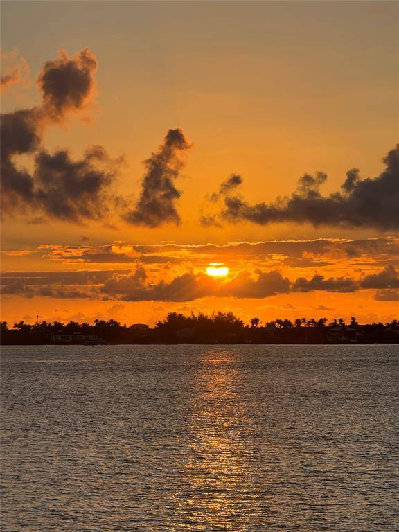 Fort Pierce, FL 34949,20 Harbour Isle Dr #PH02