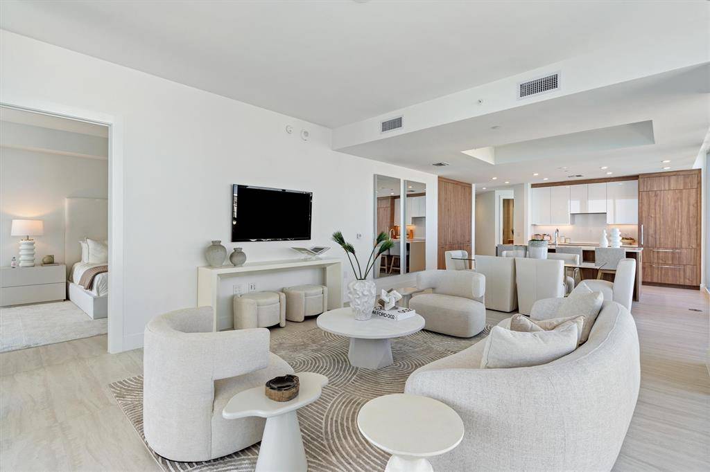 Fort Lauderdale, FL 33304,153 N Seabreeze Blvd #1405-S