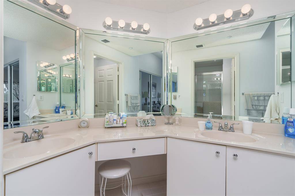 Tamarac, FL 33321,7647 Southampton Ter #202