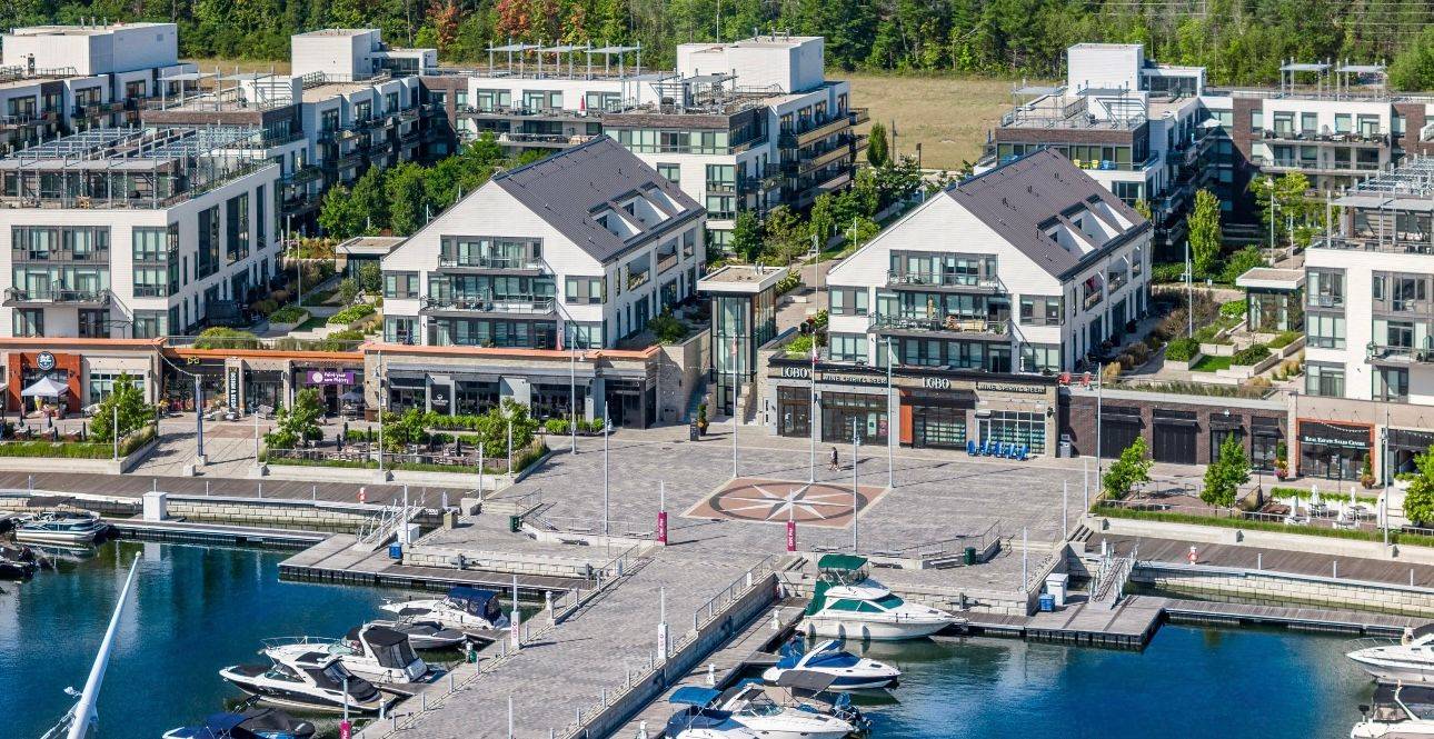 Innisfil, ON L9S 0M6,303 Broward WAY #98