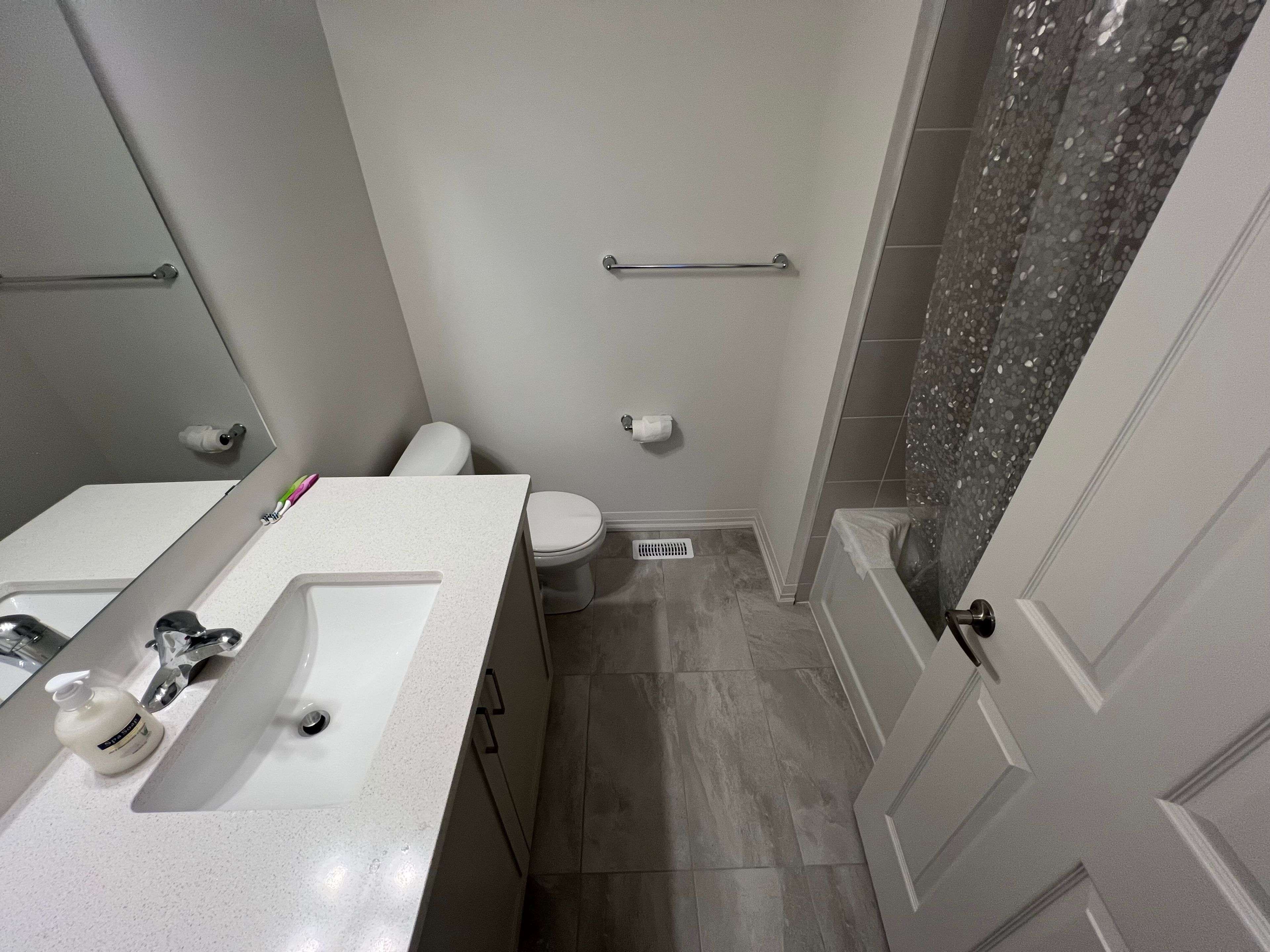 Adjala-tosorontio, ON L0G 1W0,1 Mayapple ST