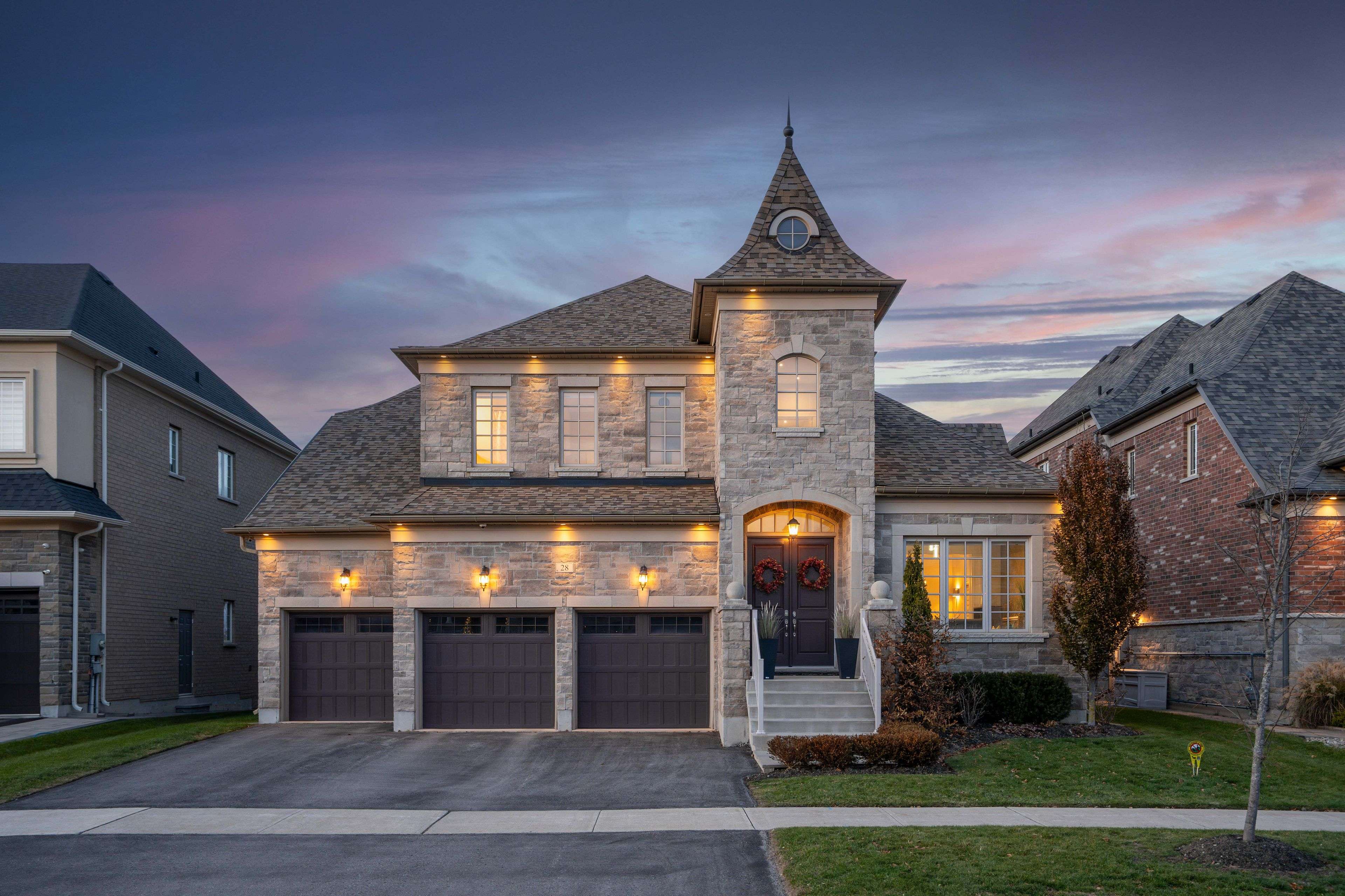 King, ON L7B 0A5,28 Coppermine CT