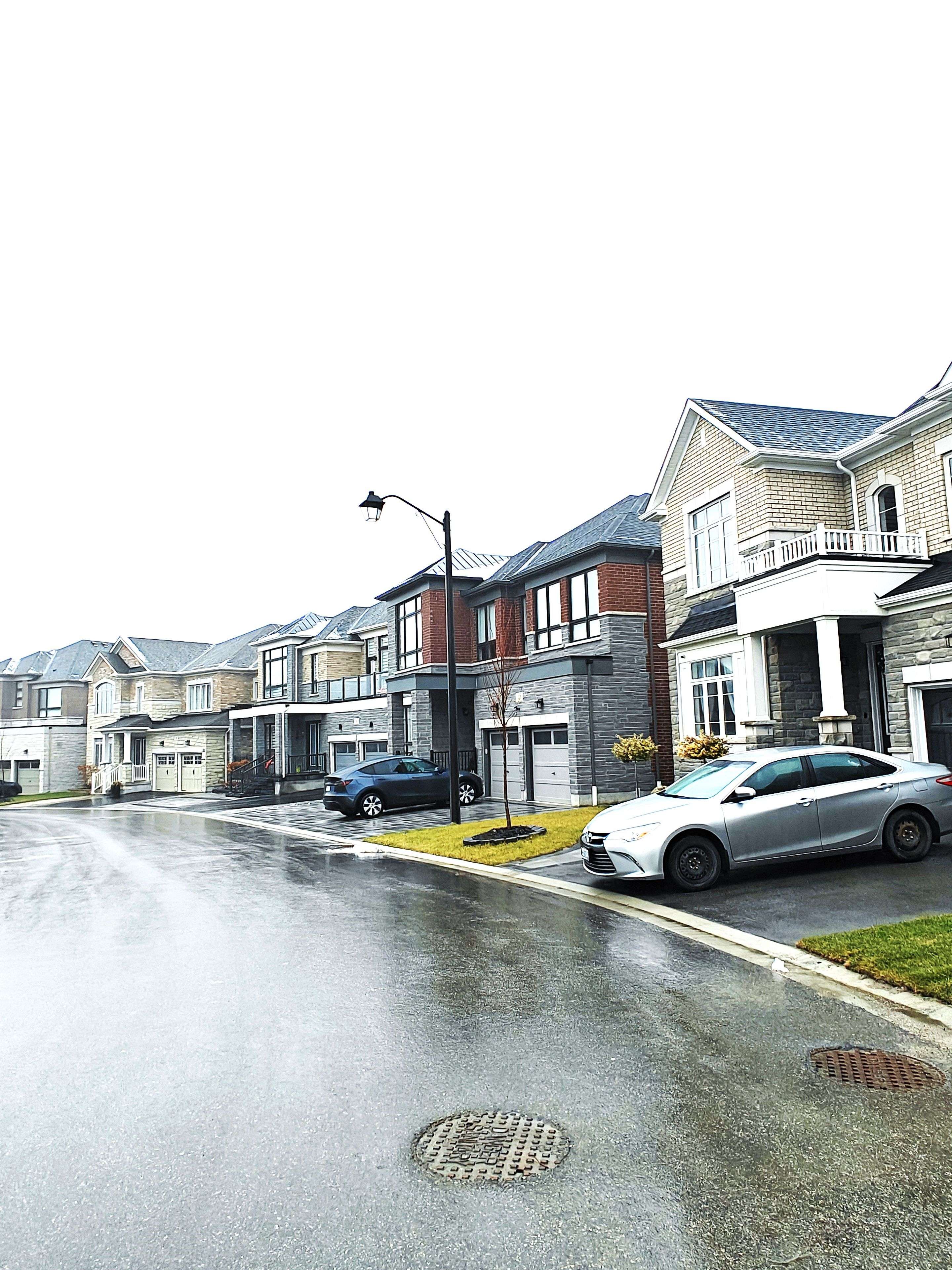 Aurora, ON L4G 3X9,22 Pine Hill CRES