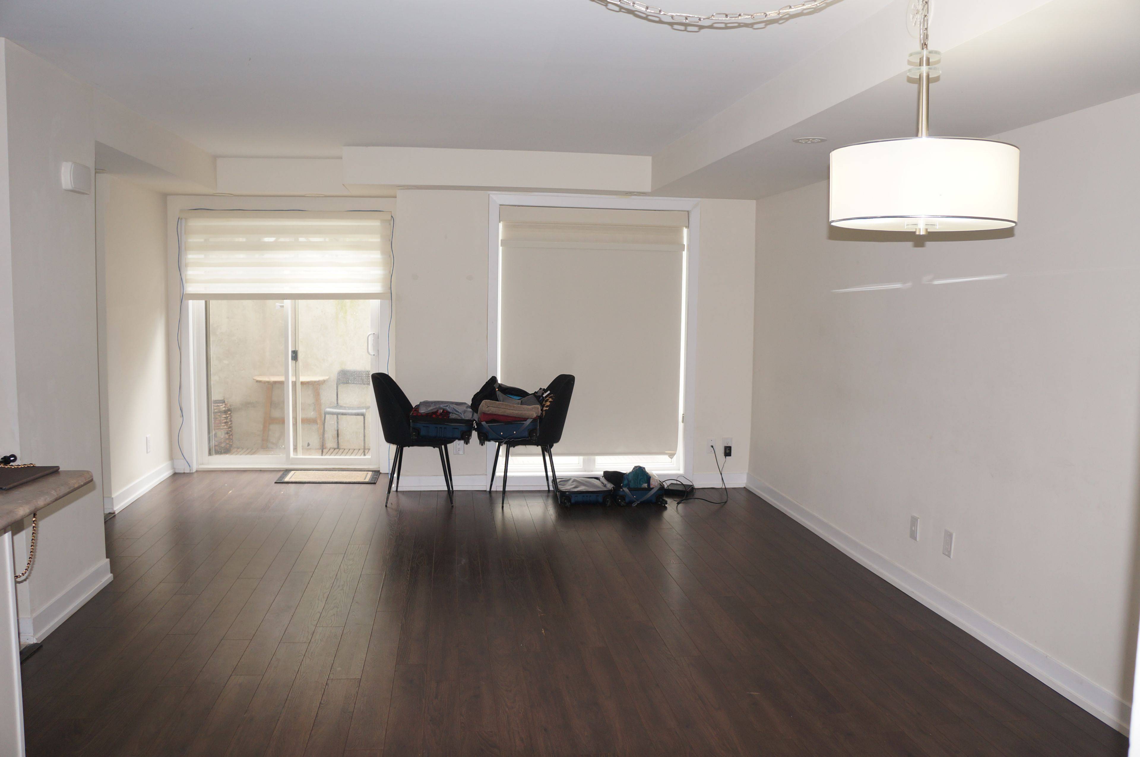 Markham, ON L6B 0A3,10 Dunsheath WAY #209