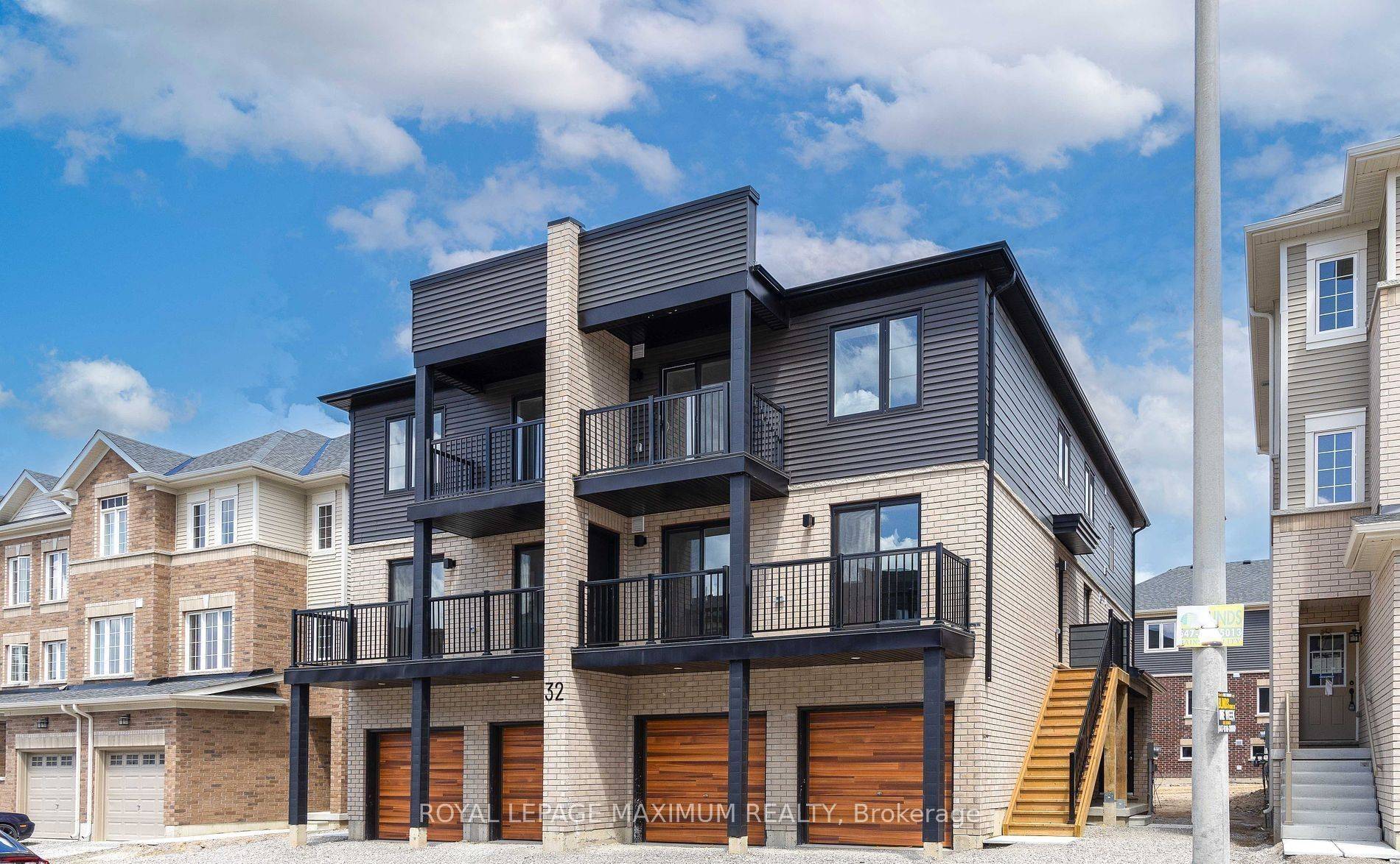 Barrie, ON L9J 0C2,32 Wagon LN #4