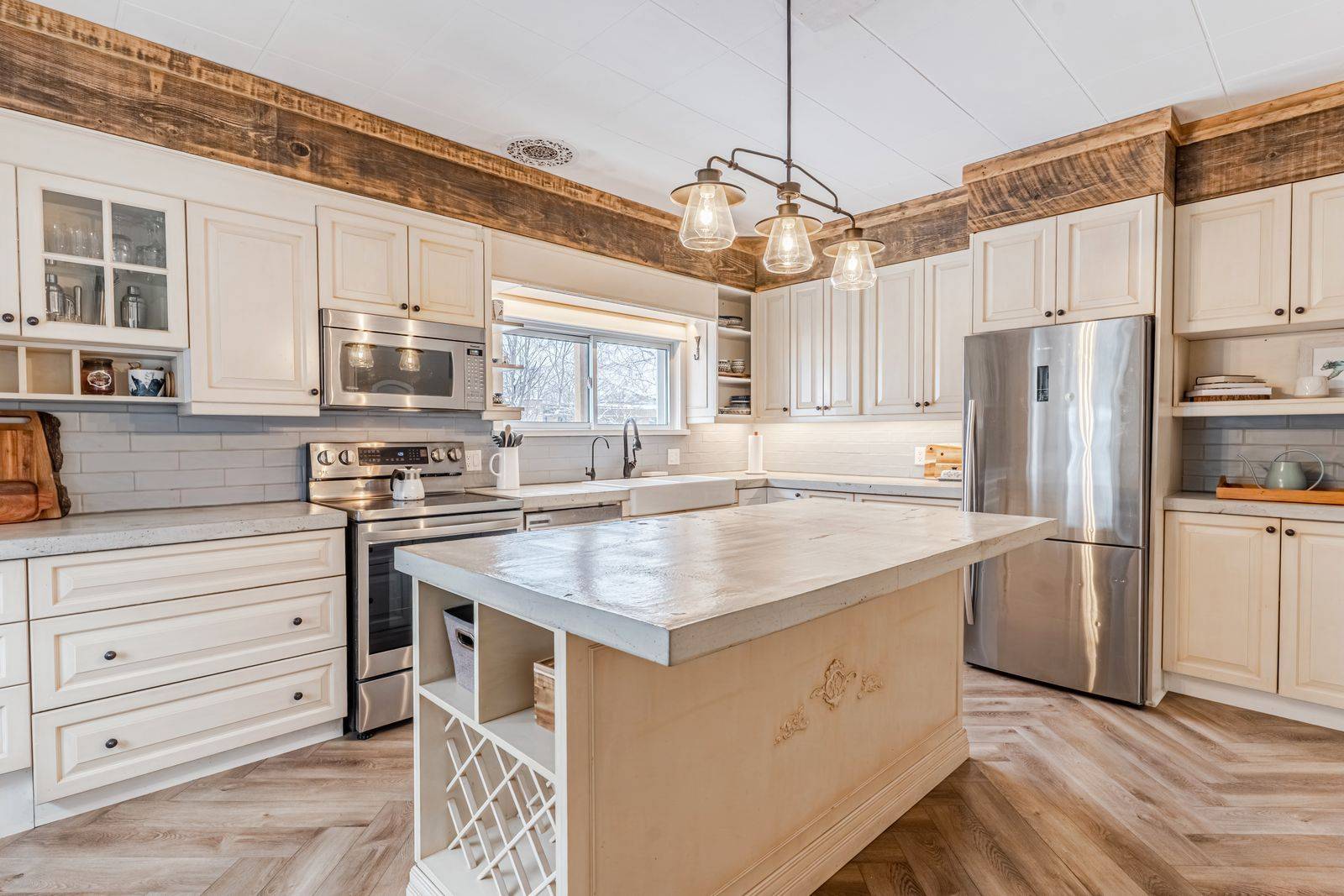 Clearview, ON L0M 1S0,7196 26 HWY