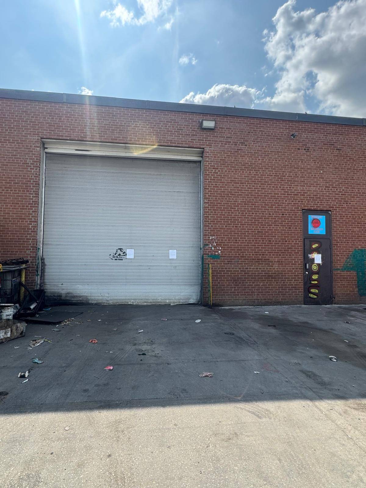 Brampton, ON L6W 3J5,100 Rutherford RD S #6A