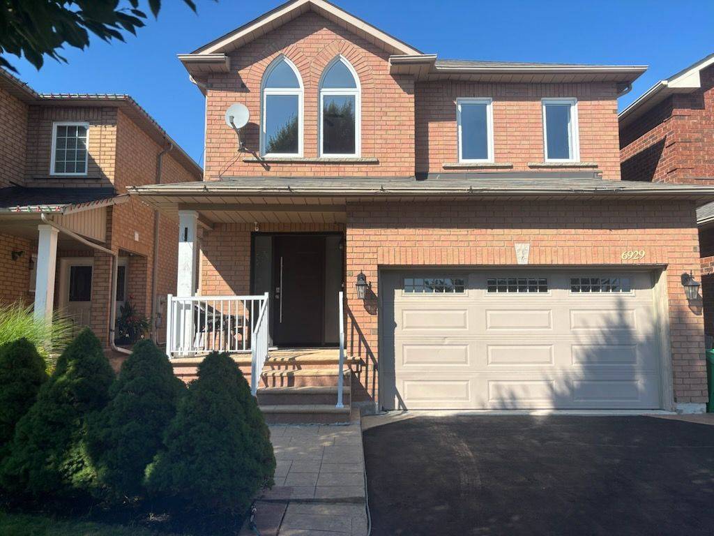 Mississauga, ON L5W 1G6,6929 Vicar Gate