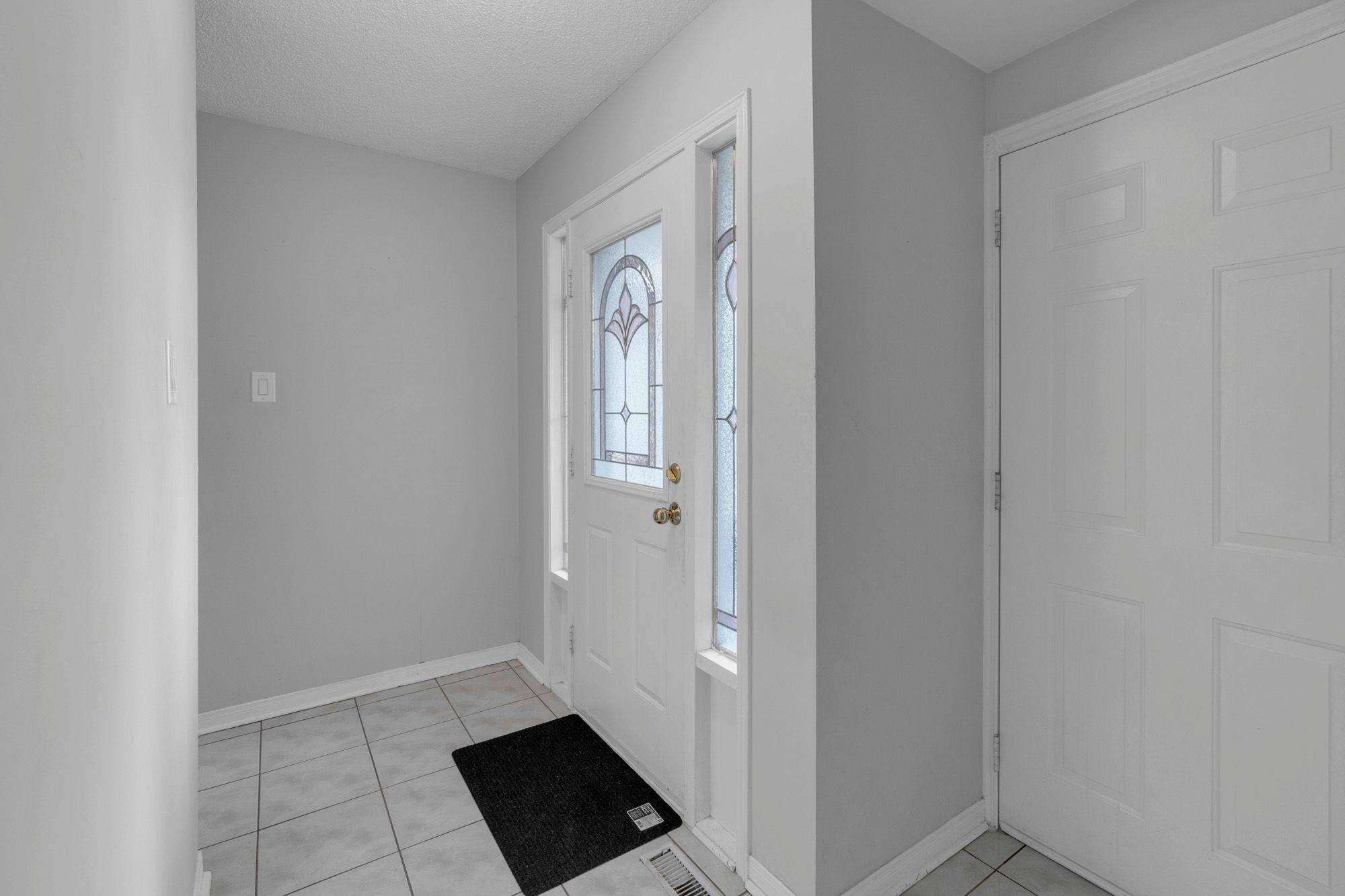 Brampton, ON L6Z 1R8,35 Ferri CRES