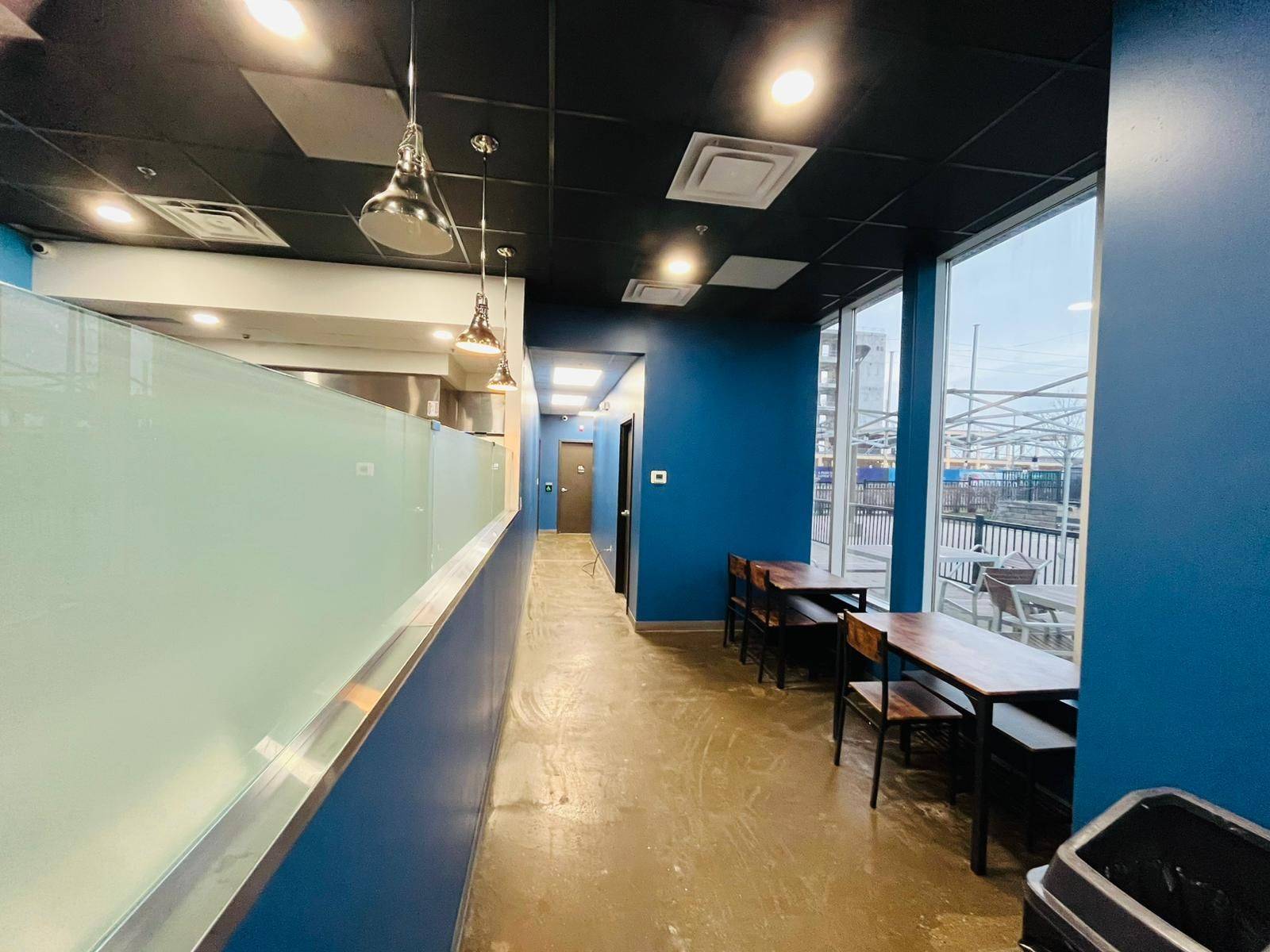 Brampton, ON L6Y 6B8,50 Sky Harbour DR #1