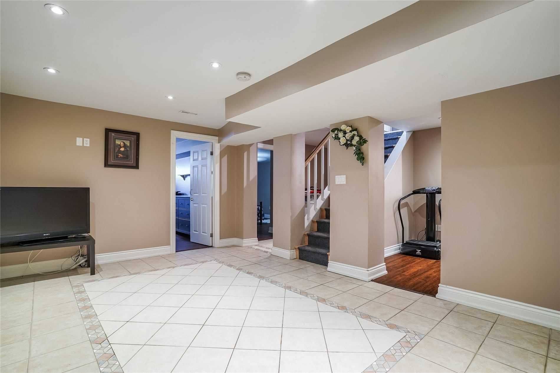 Mississauga, ON L5J 2M2,1810 South Sheridan WAY