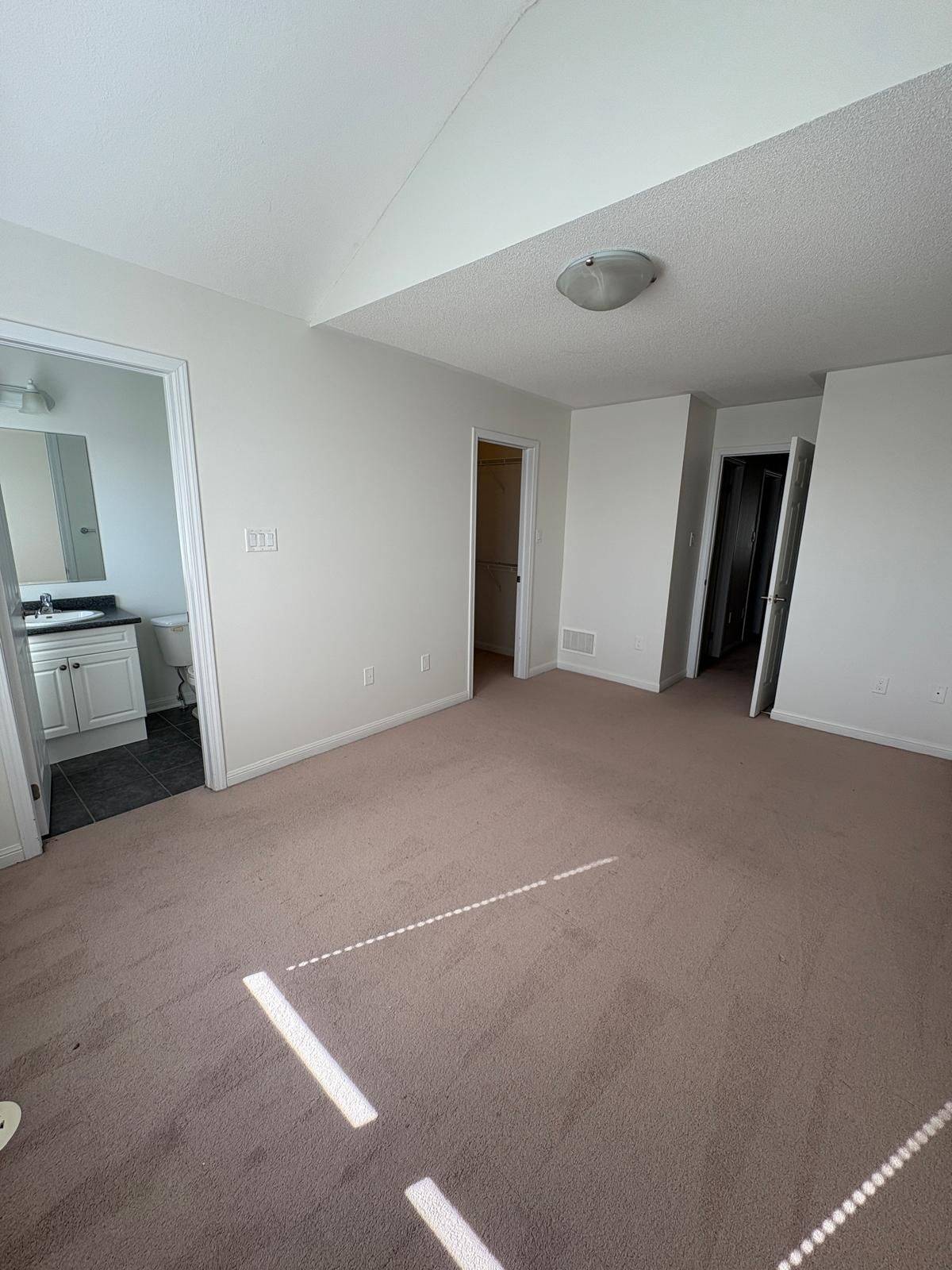 Milton, ON L9T 8L6,6020 Derry RD #52