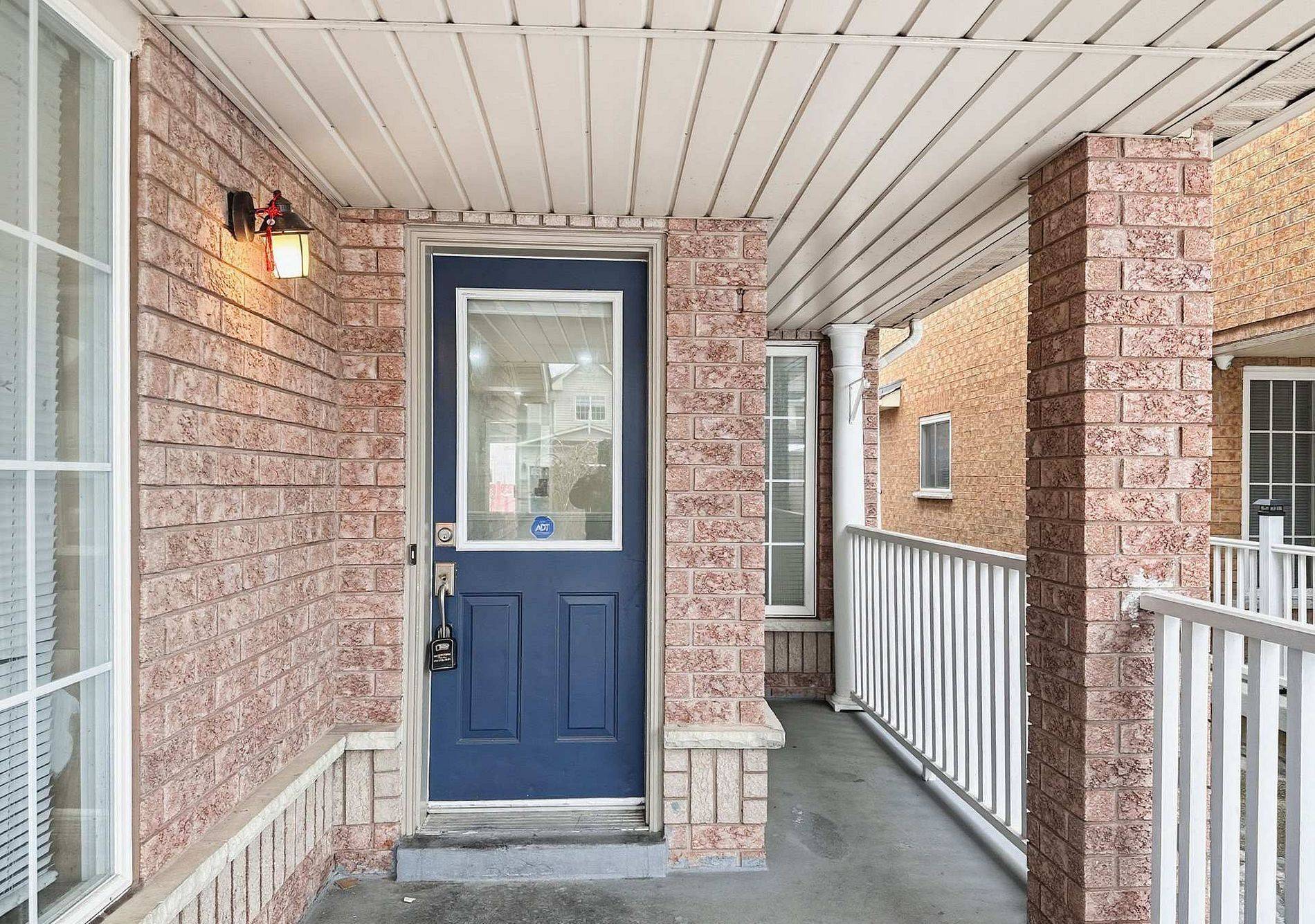 Brampton, ON L6X 5C3,65 Vintage Gate