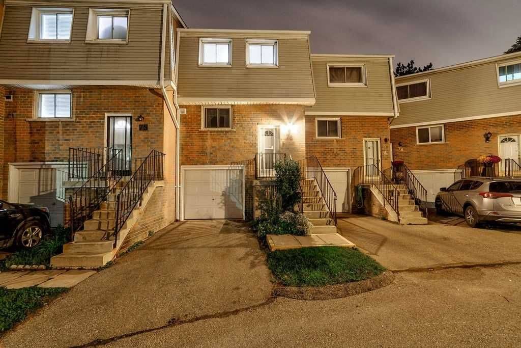 Mississauga, ON L5A 3N6,400 Mississauga Valley BLVD #76