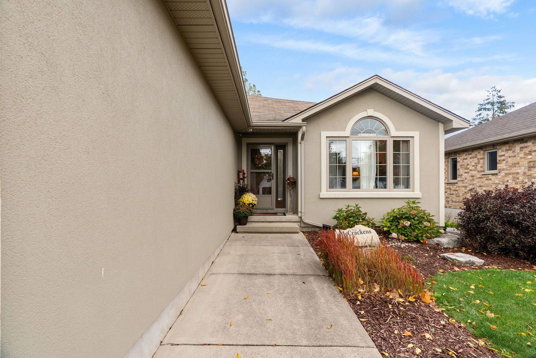 South Huron, ON N0M 1S2,86 Huron ST W