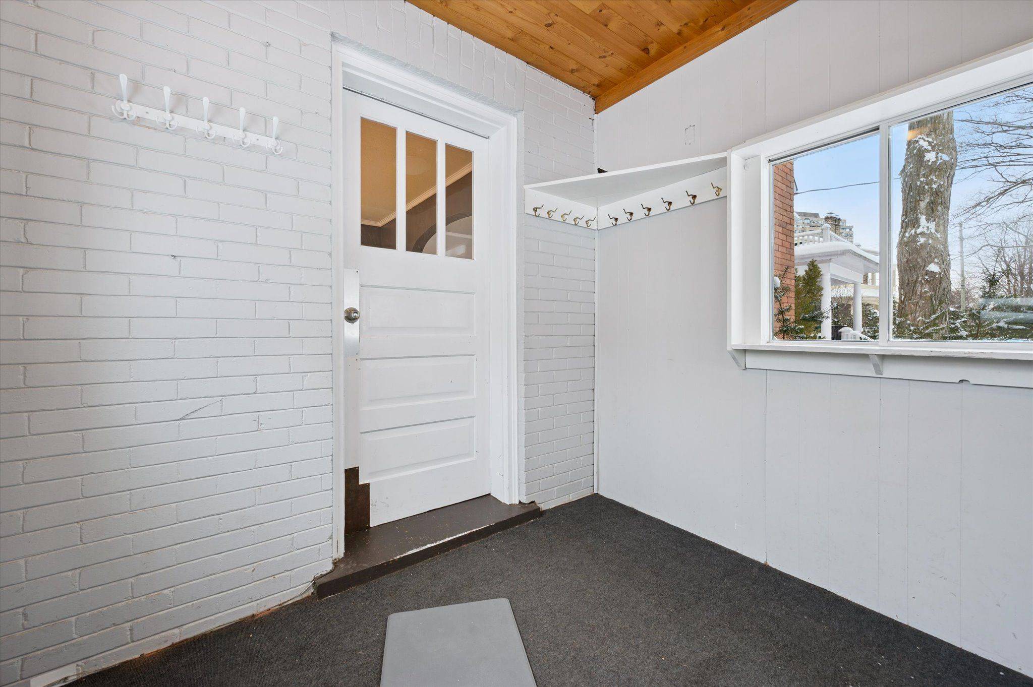 Waterloo, ON N2J 1K7,70 George ST