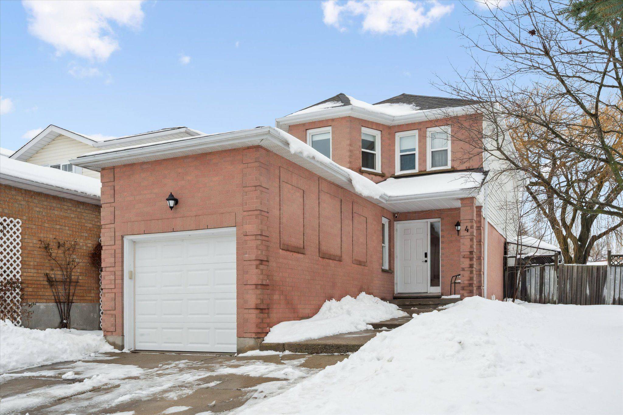 Waterloo, ON N2N 3C2,4 Northmanor CRES