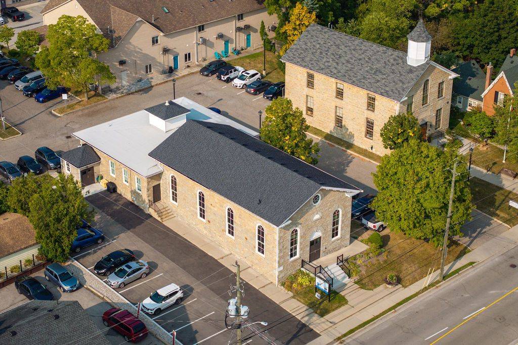 Hamilton, ON L0R 2H0,21 Mill ST N #Main Level