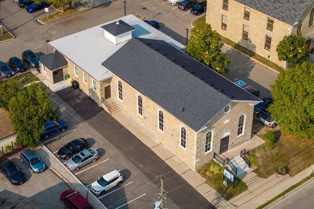 Hamilton, ON L0R 2H0,21 Mill ST N #Main Level