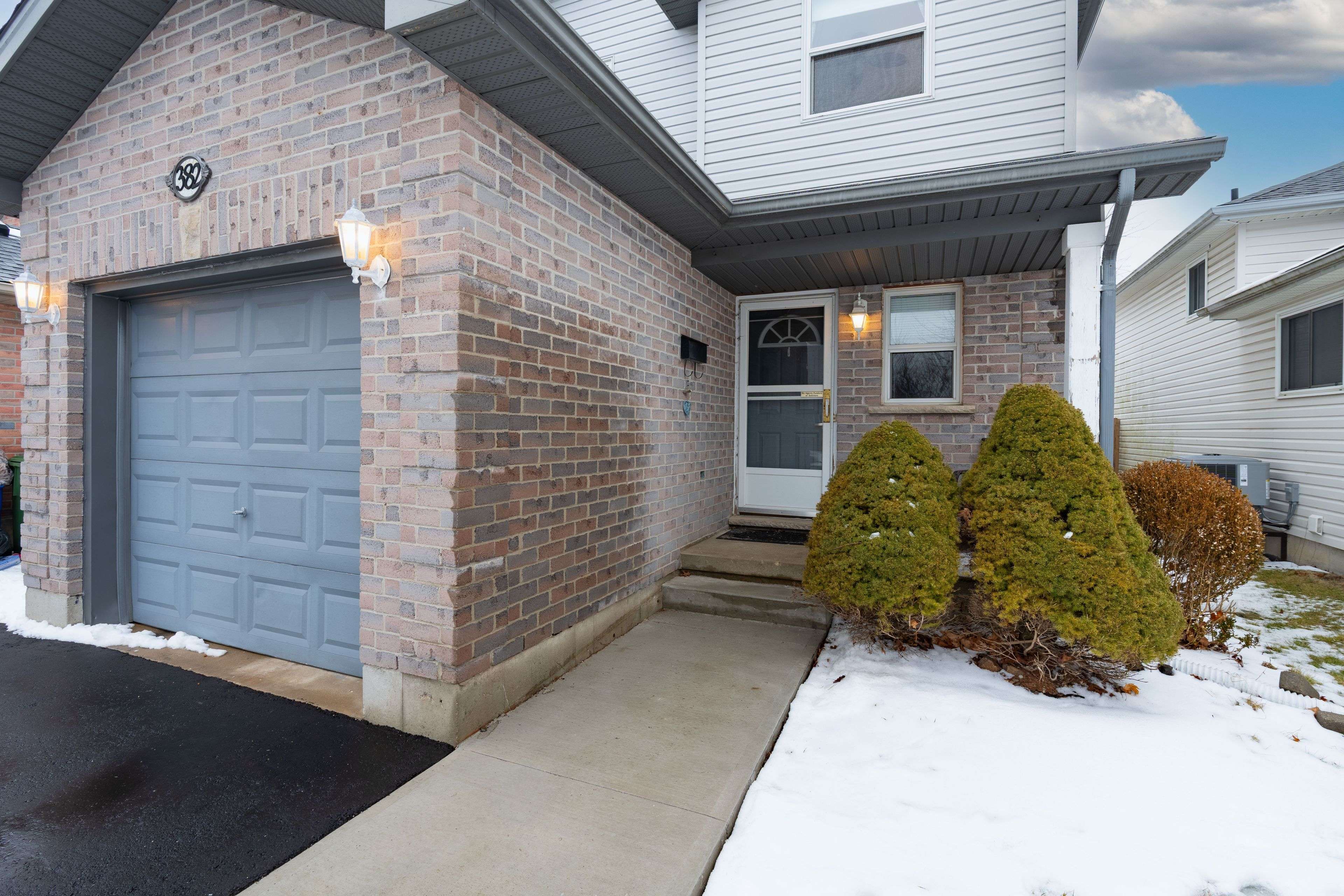 St. Thomas, ON N5R 6C3,382 Chestnut ST