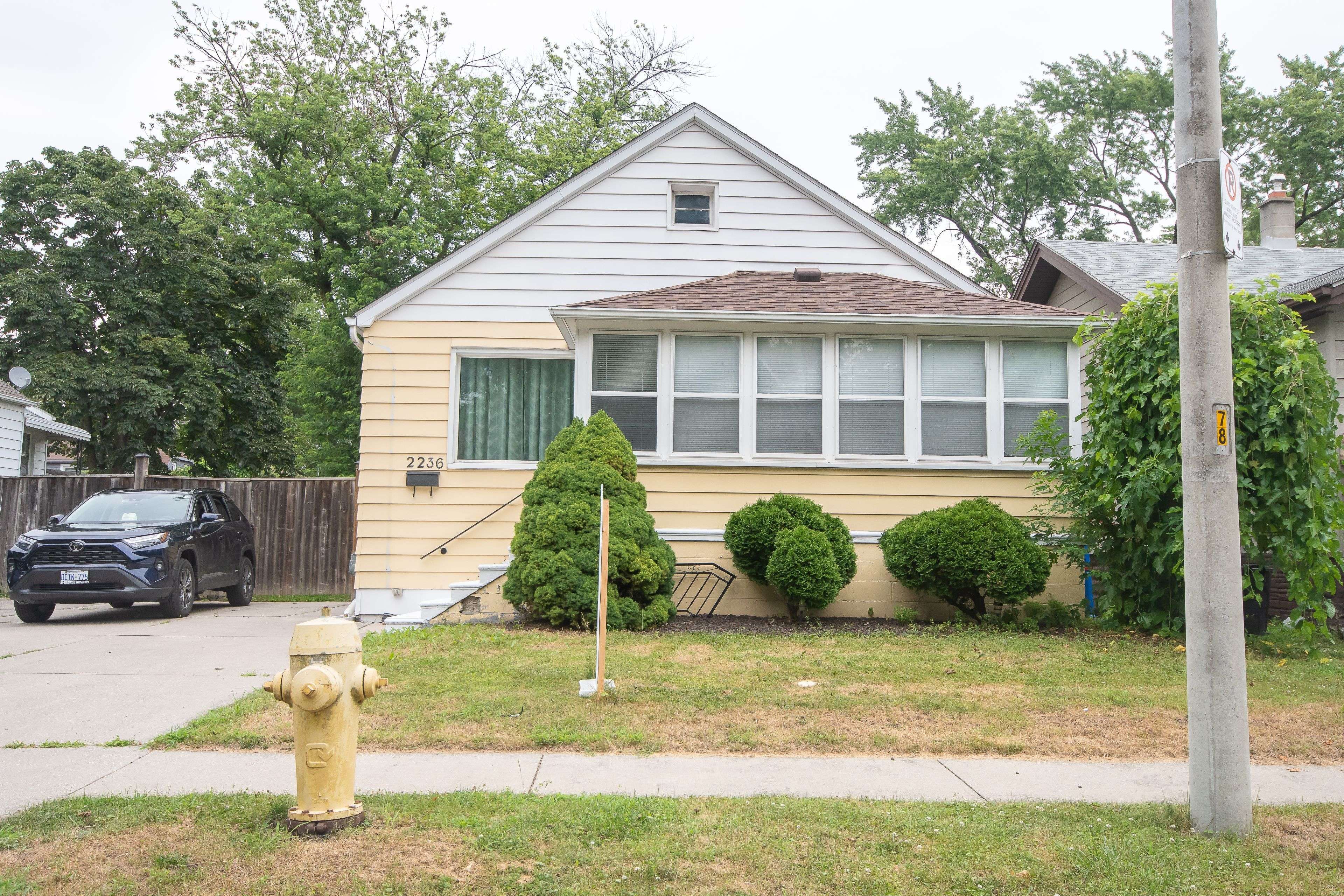 Windsor, ON N8X 1V9,2236 Church ST