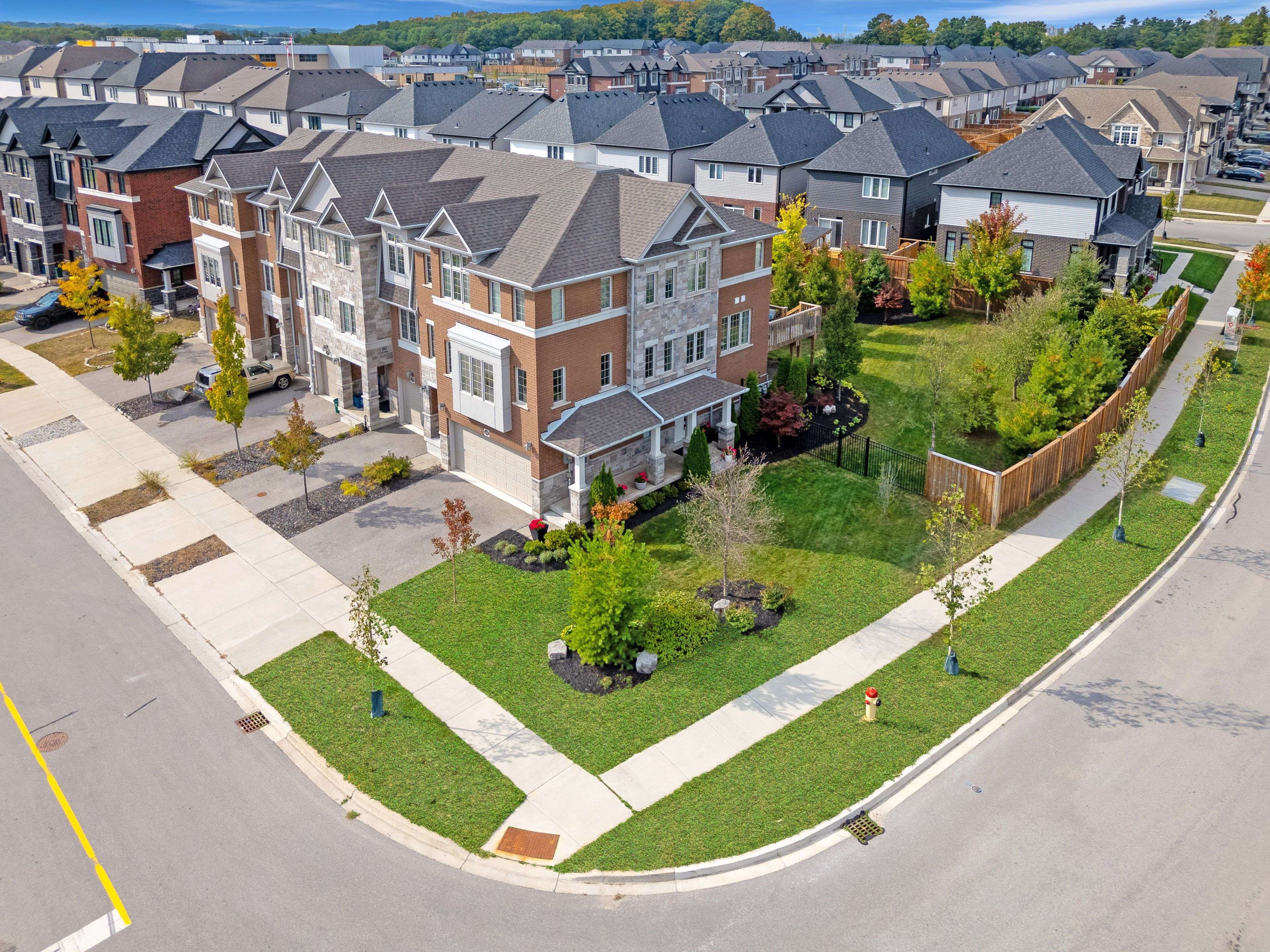 Kitchener, ON N2P 0J4,41 Sportsman Hill ST