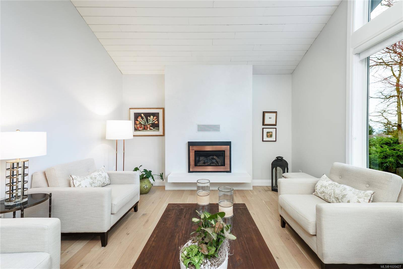 Saanich, BC V8N 5X4,2780 Arbutus Rd