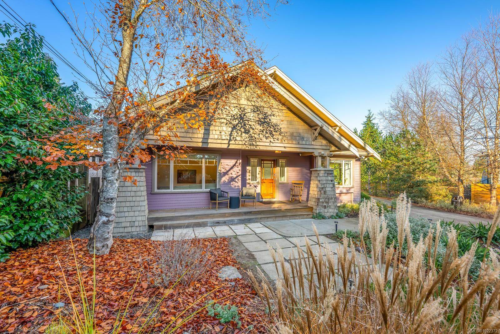 Comox, BC V9M 2X8,1610 Dogwood Ave