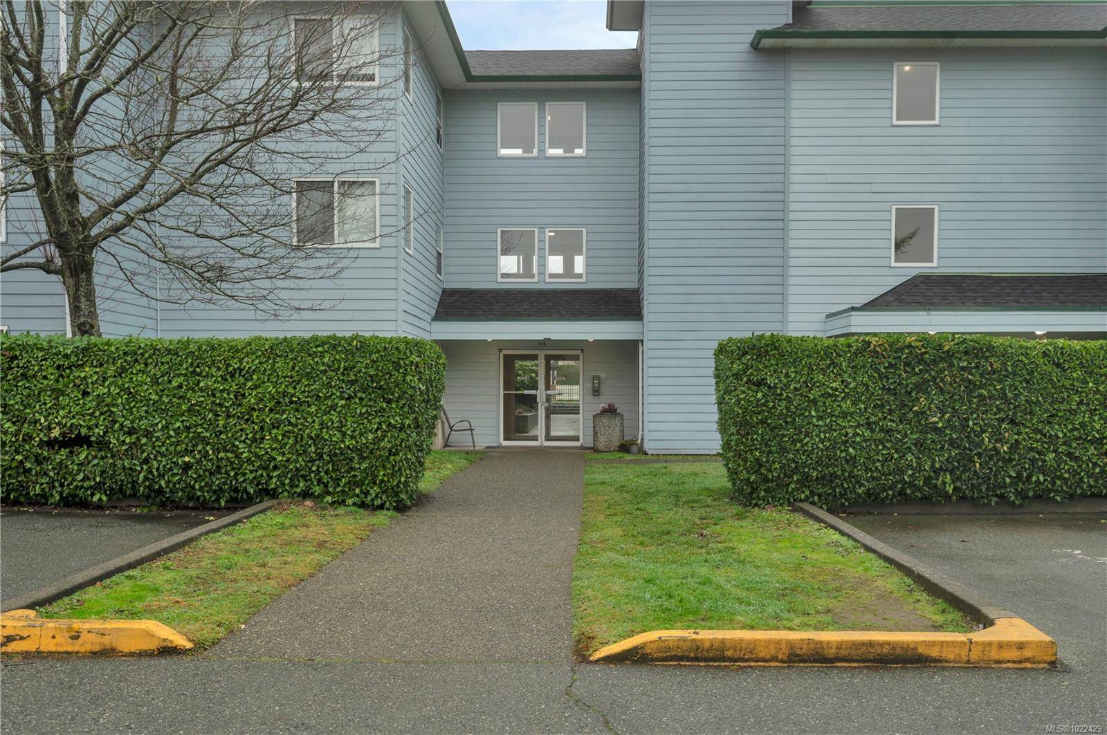 Comox, BC V9M 3S9,698 Aspen Rd #205A