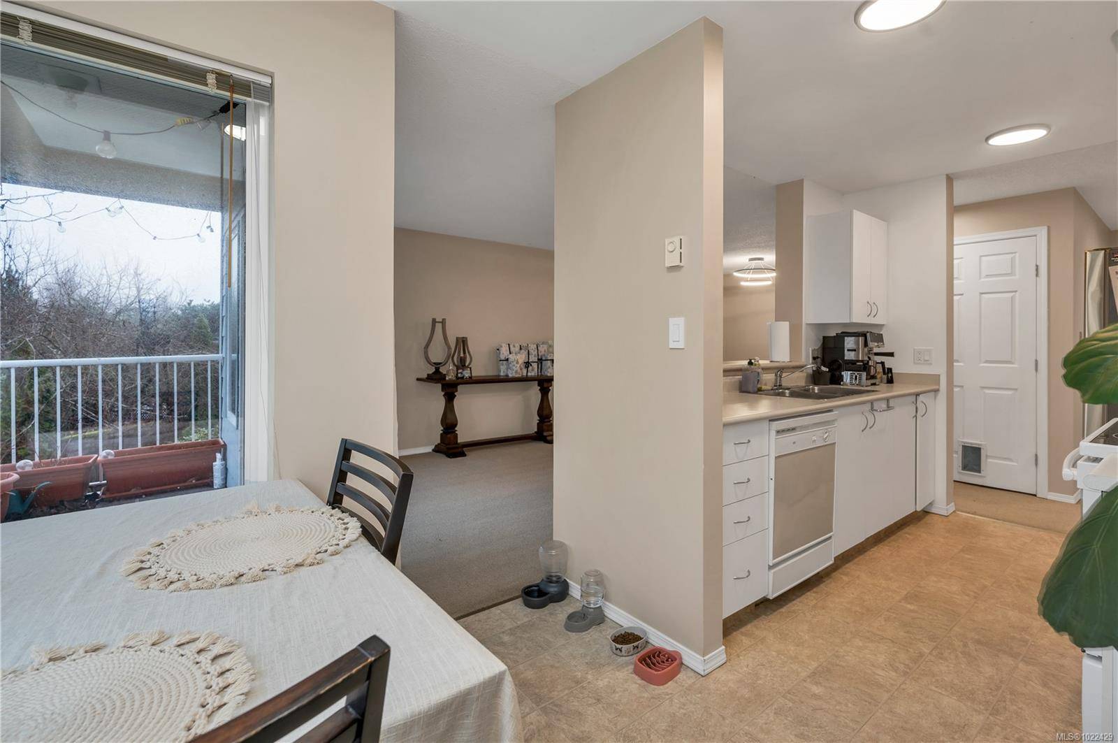 Comox, BC V9M 3S9,698 Aspen Rd #205A