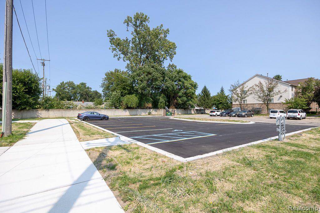 Wayne, MI 48184,35410 VAN BORN RD #303, 305