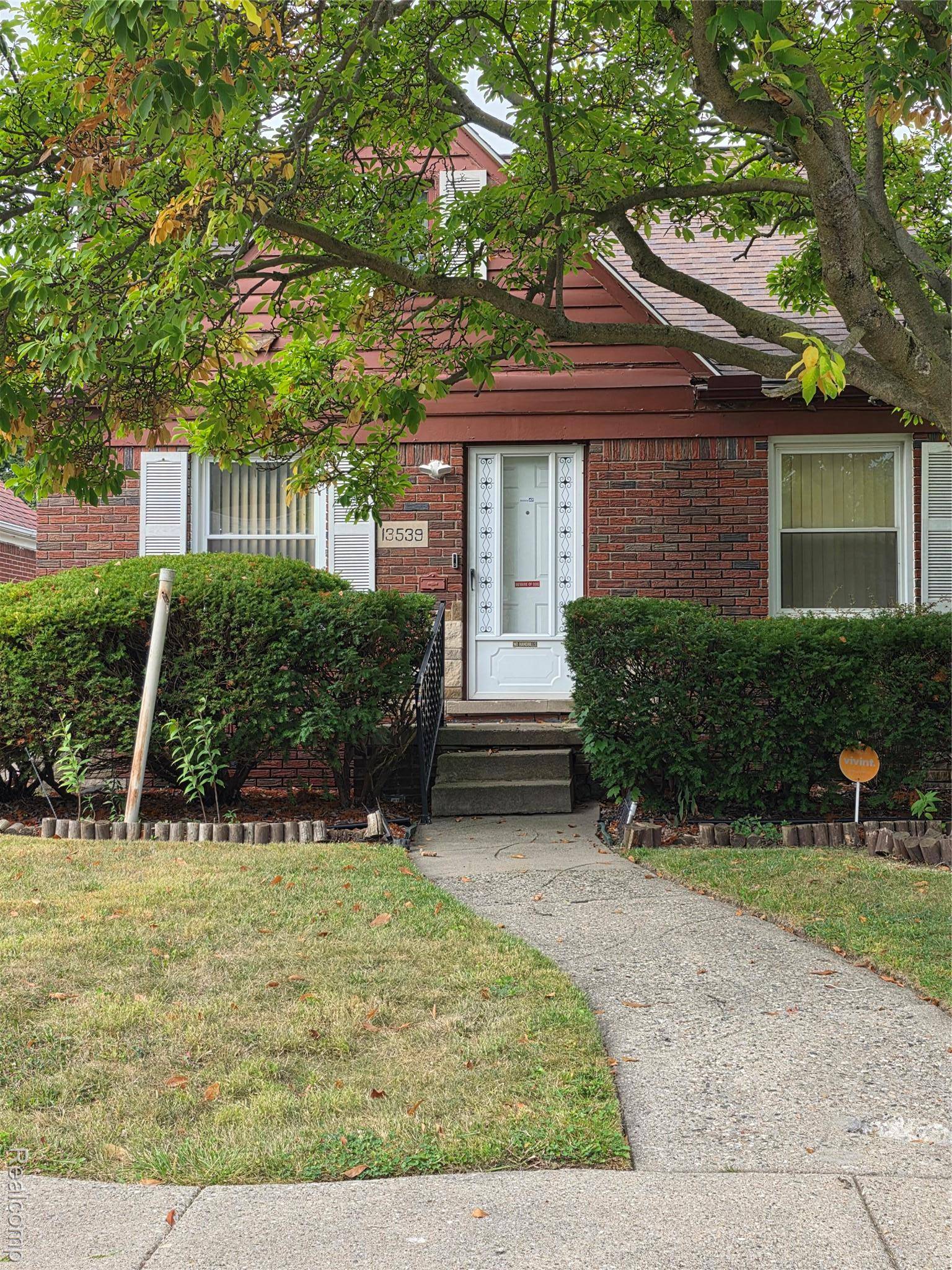 Detroit, MI 48227,13539 WOODMONT AVE